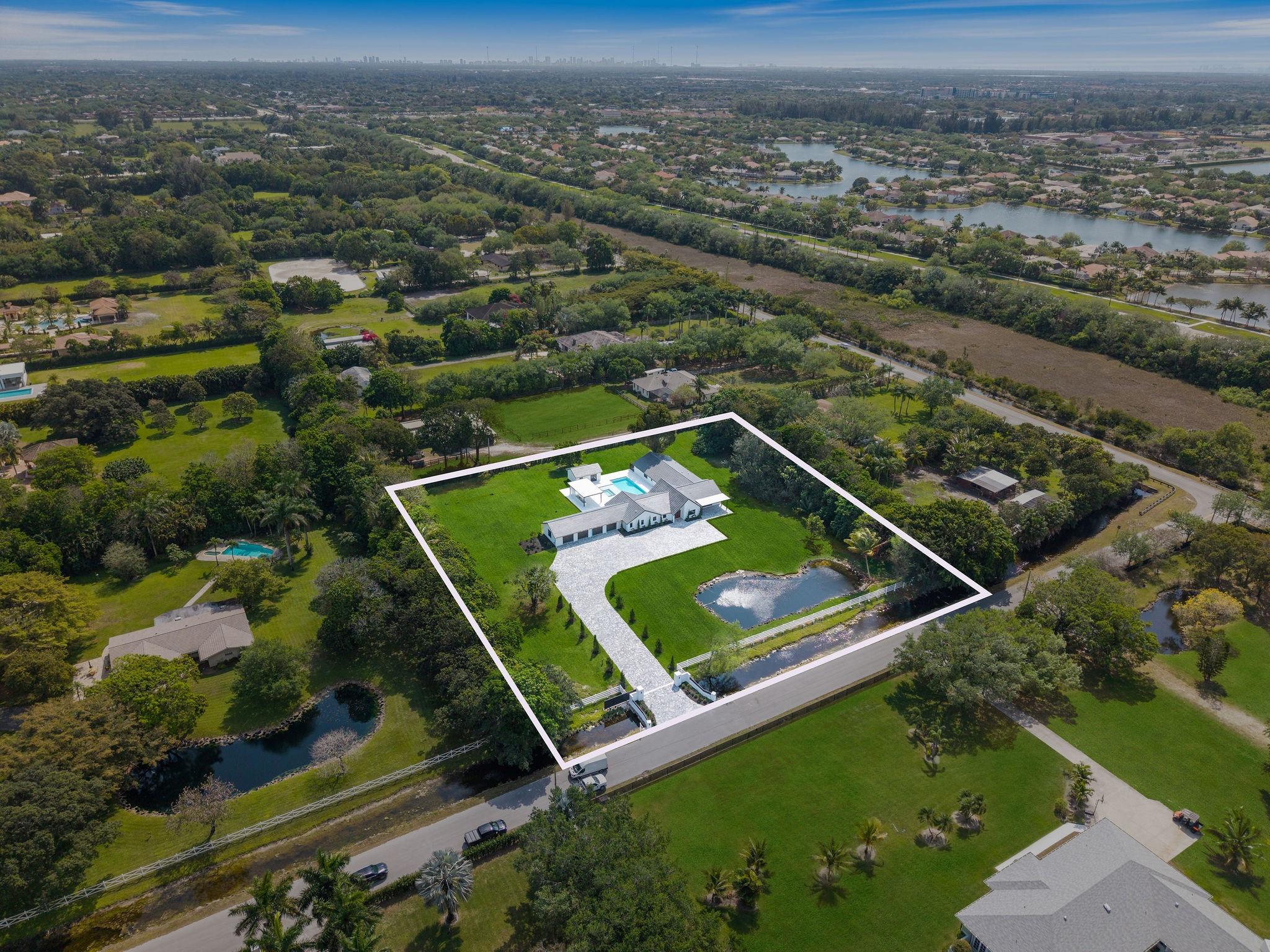 SUNSHINE RANCHES - Residential