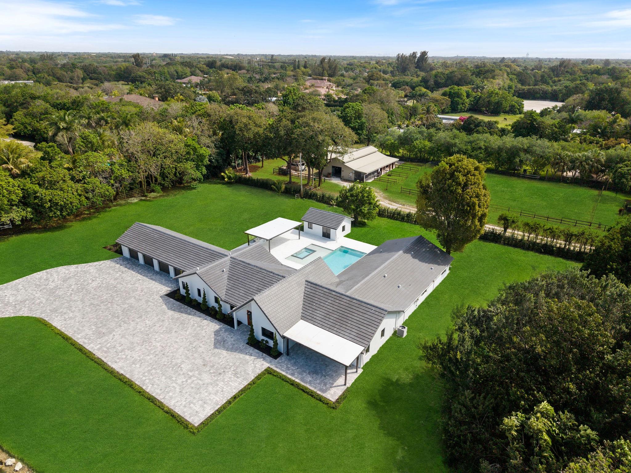 SUNSHINE RANCHES - Residential
