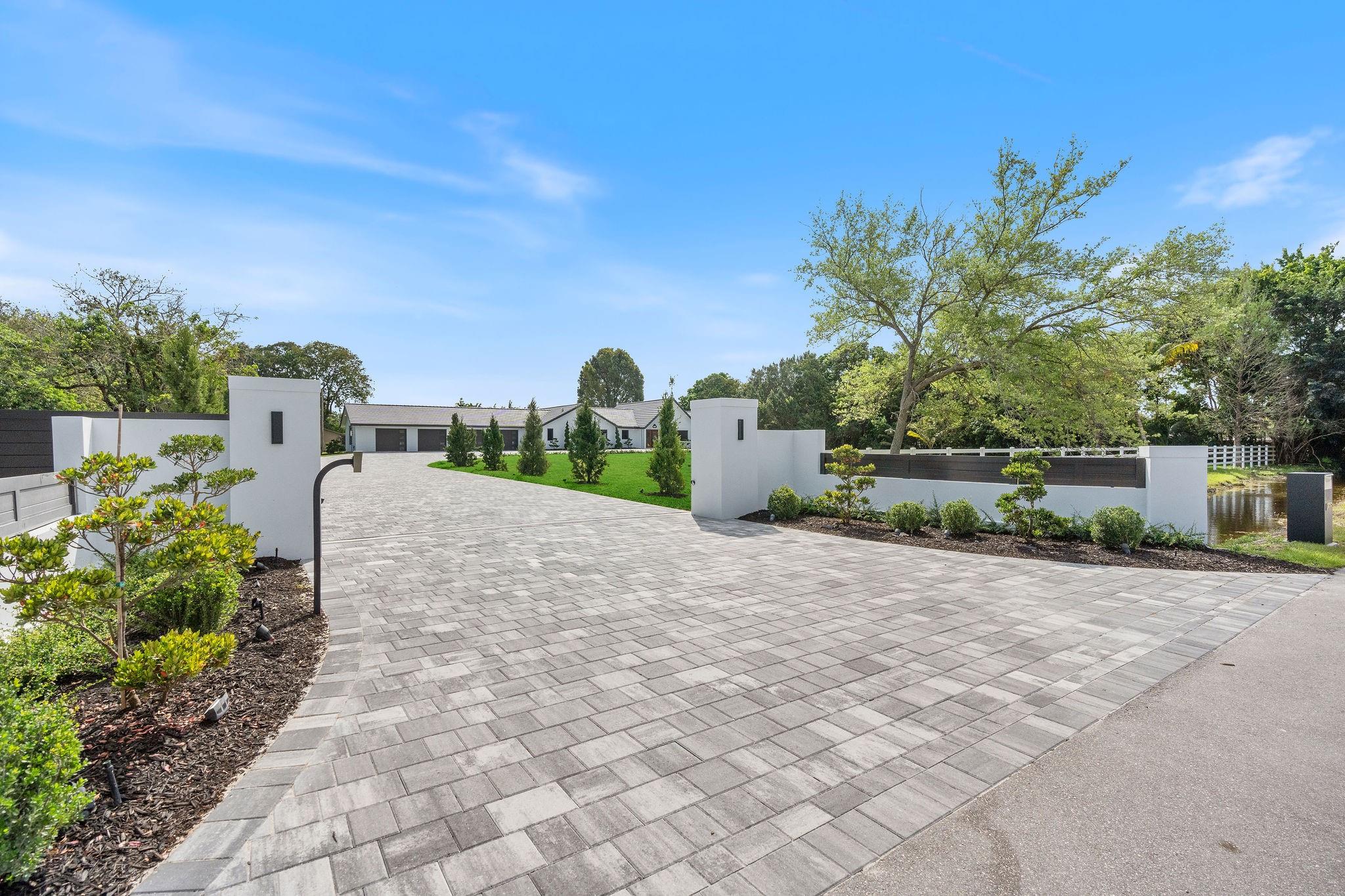 SUNSHINE RANCHES - Residential