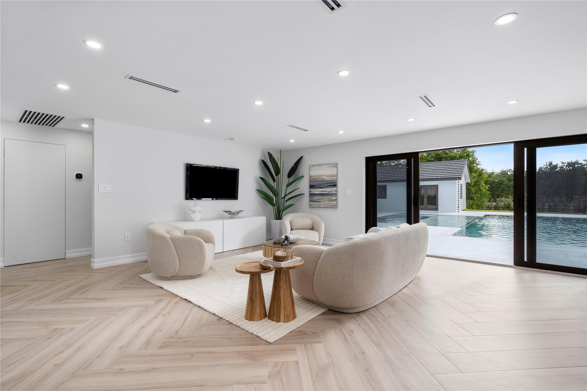 SUNSHINE RANCHES - Residential