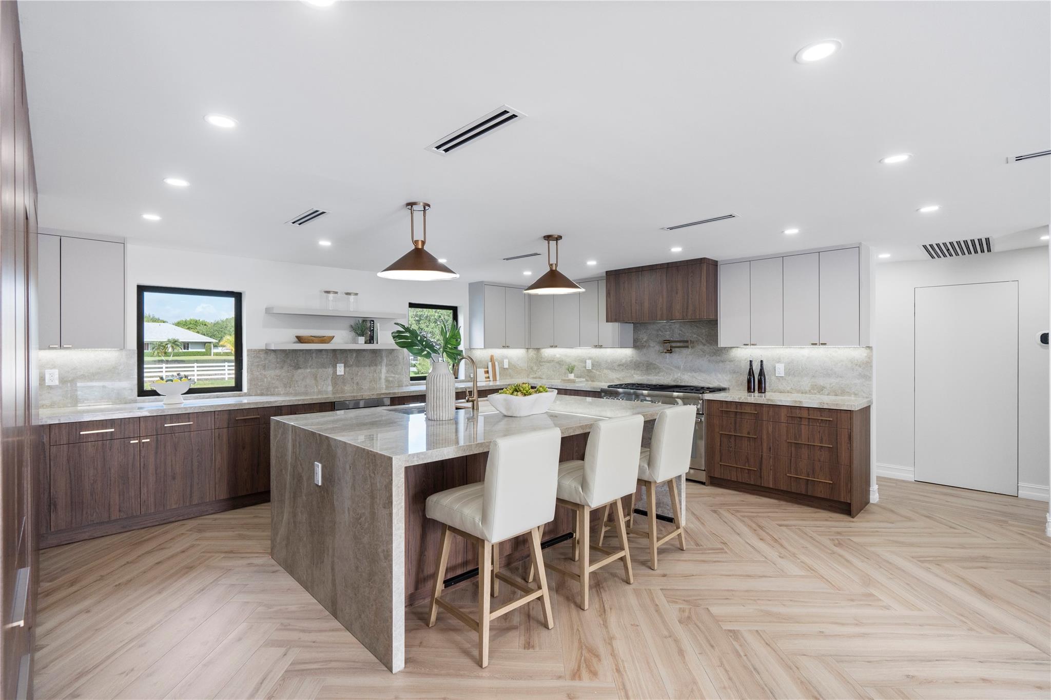 SUNSHINE RANCHES - Residential