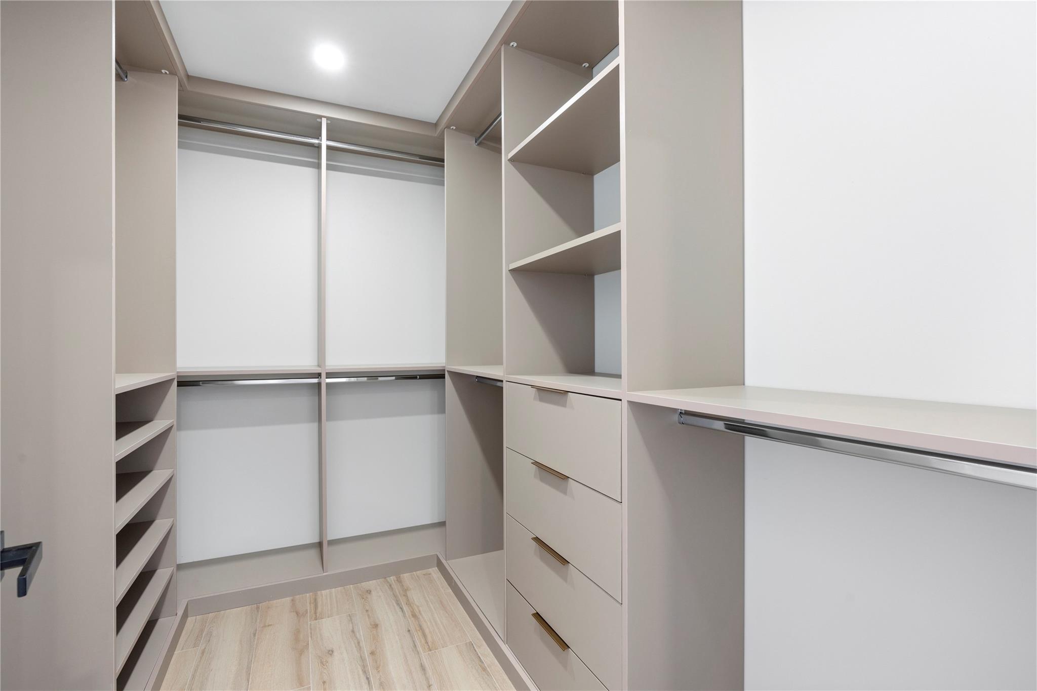 SUNSHINE RANCHES - Residential
