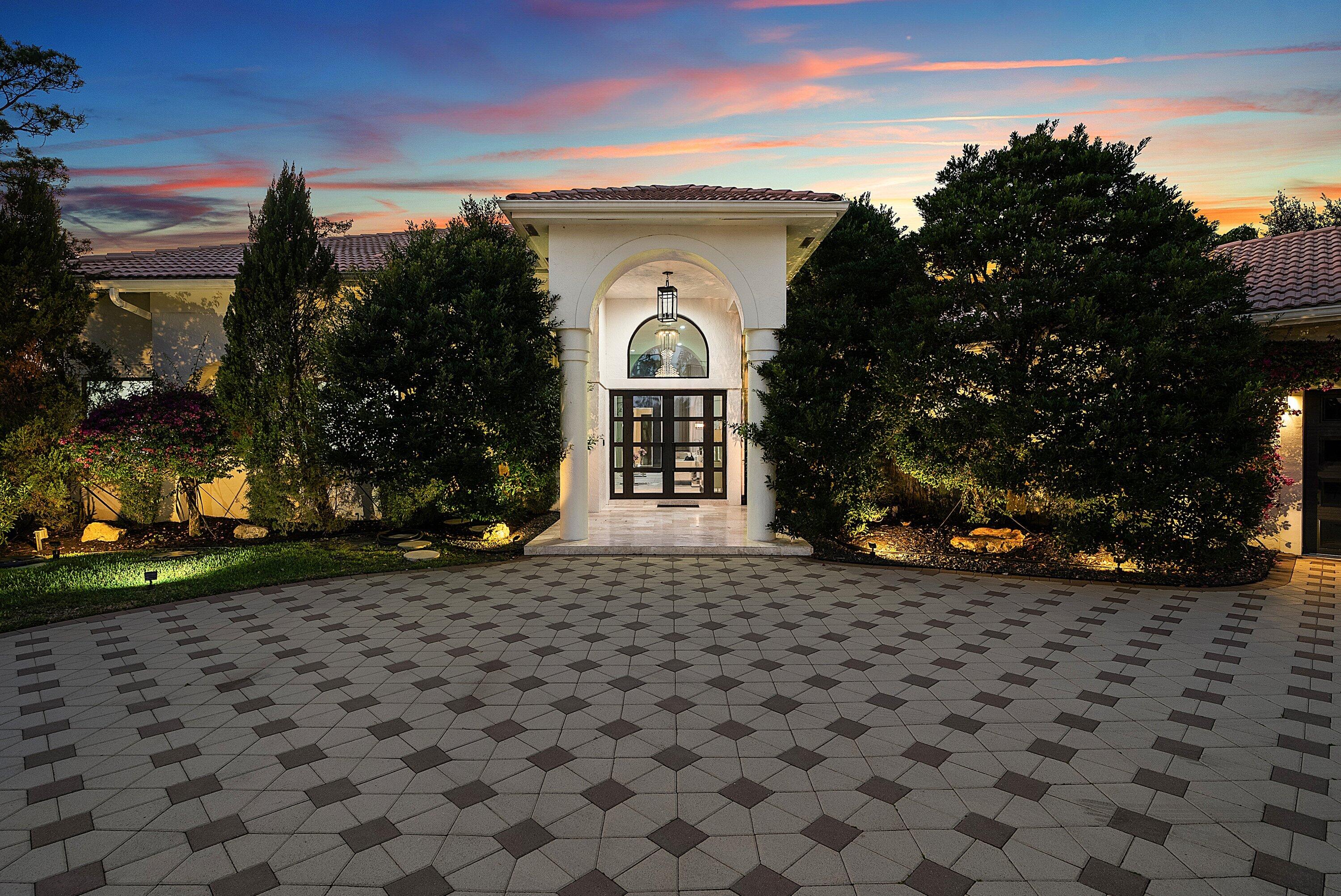 SHERBROOKE ESTATES - Residential