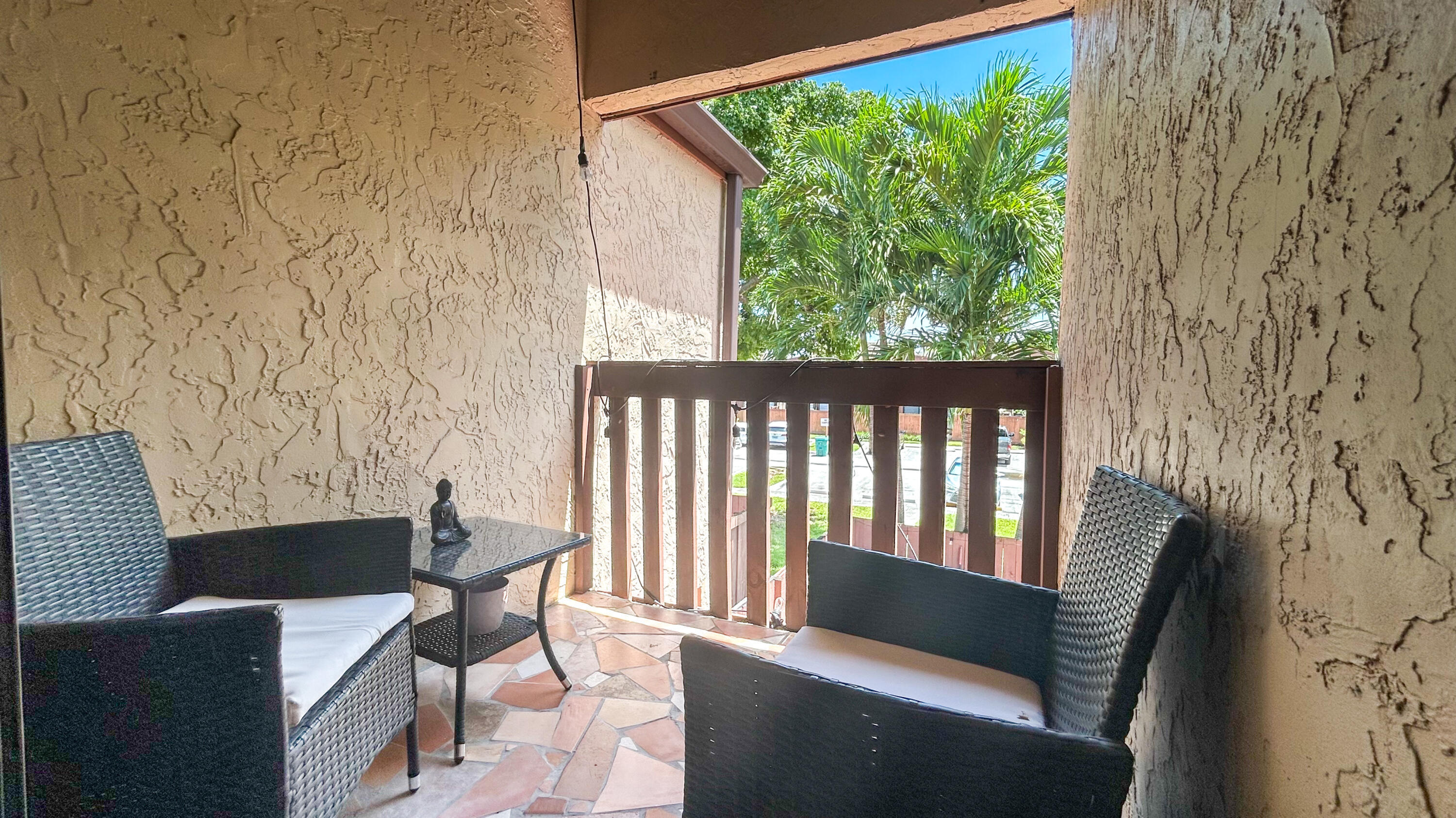 SNAPPER VILLAGE PH 2 SEC 33 COND - Residential