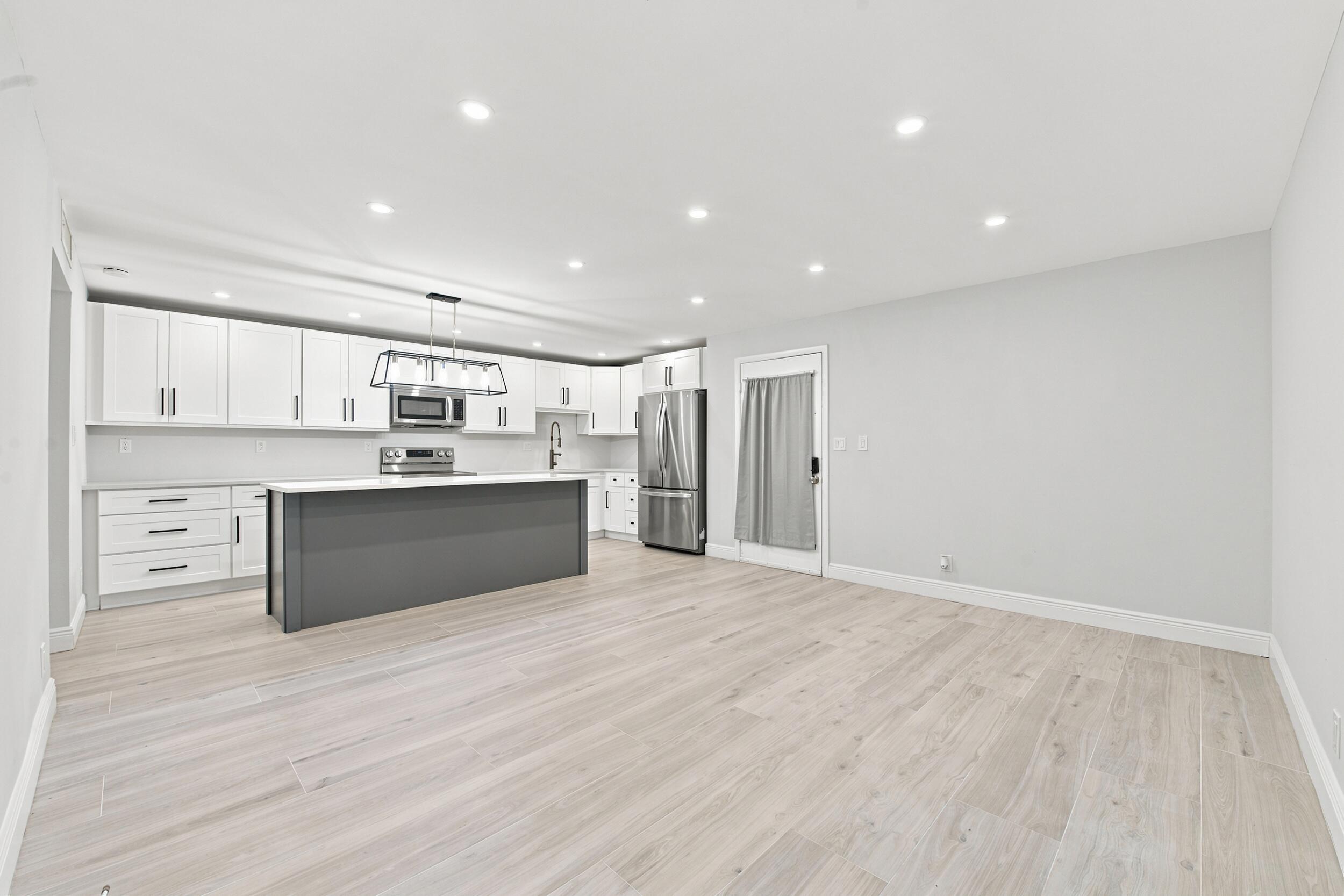 LAKES OF DELRAY - Residential