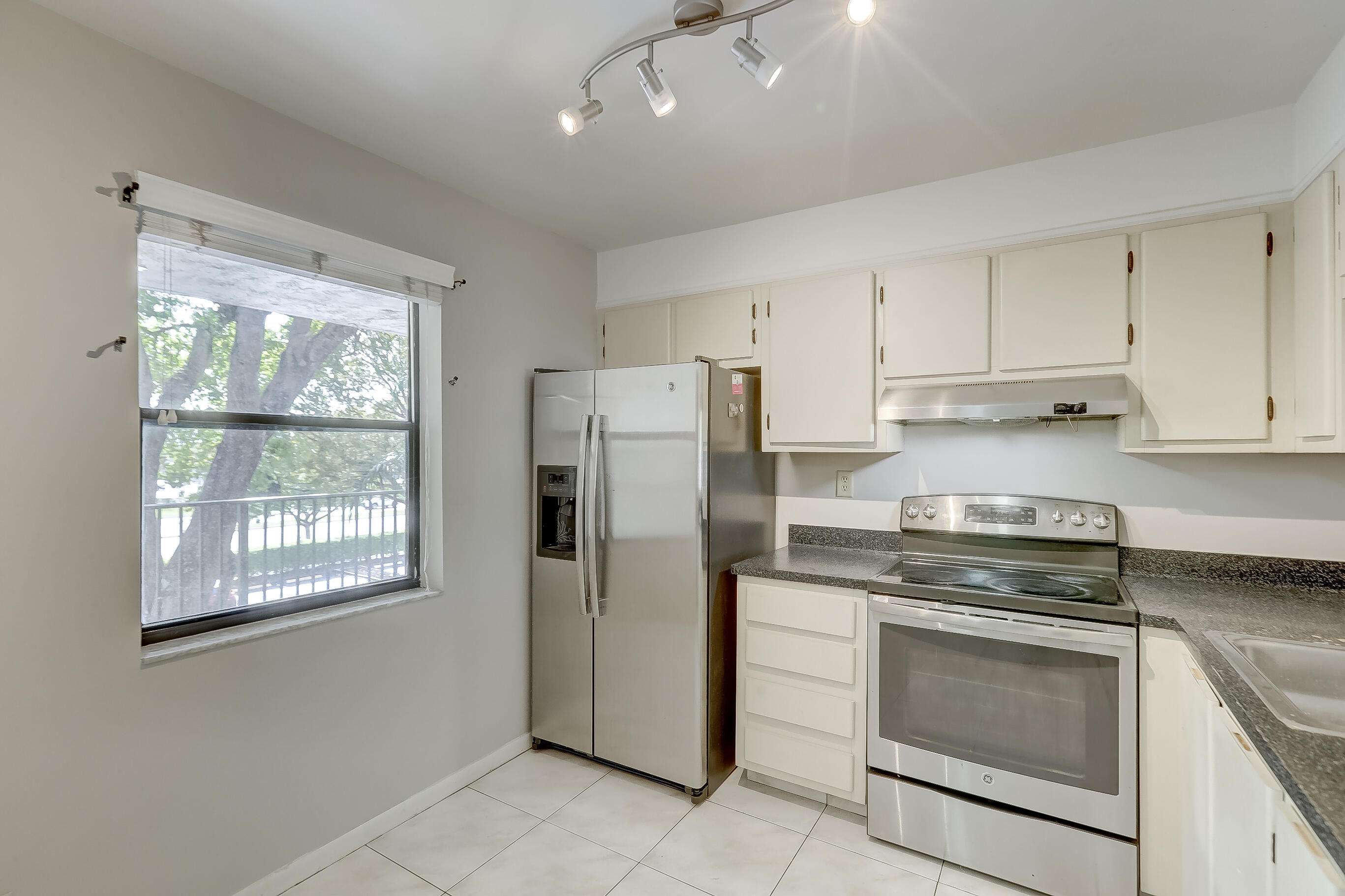 CONCORD VILLAGE CONDOMINIUM XI - Residential