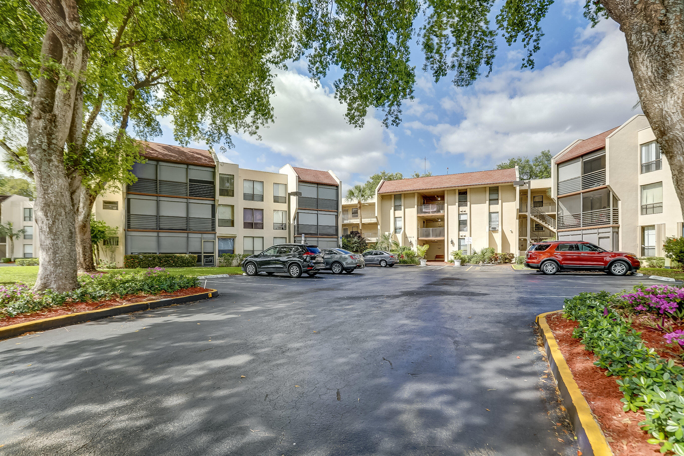 CONCORD VILLAGE CONDOMINIUM XI - Residential