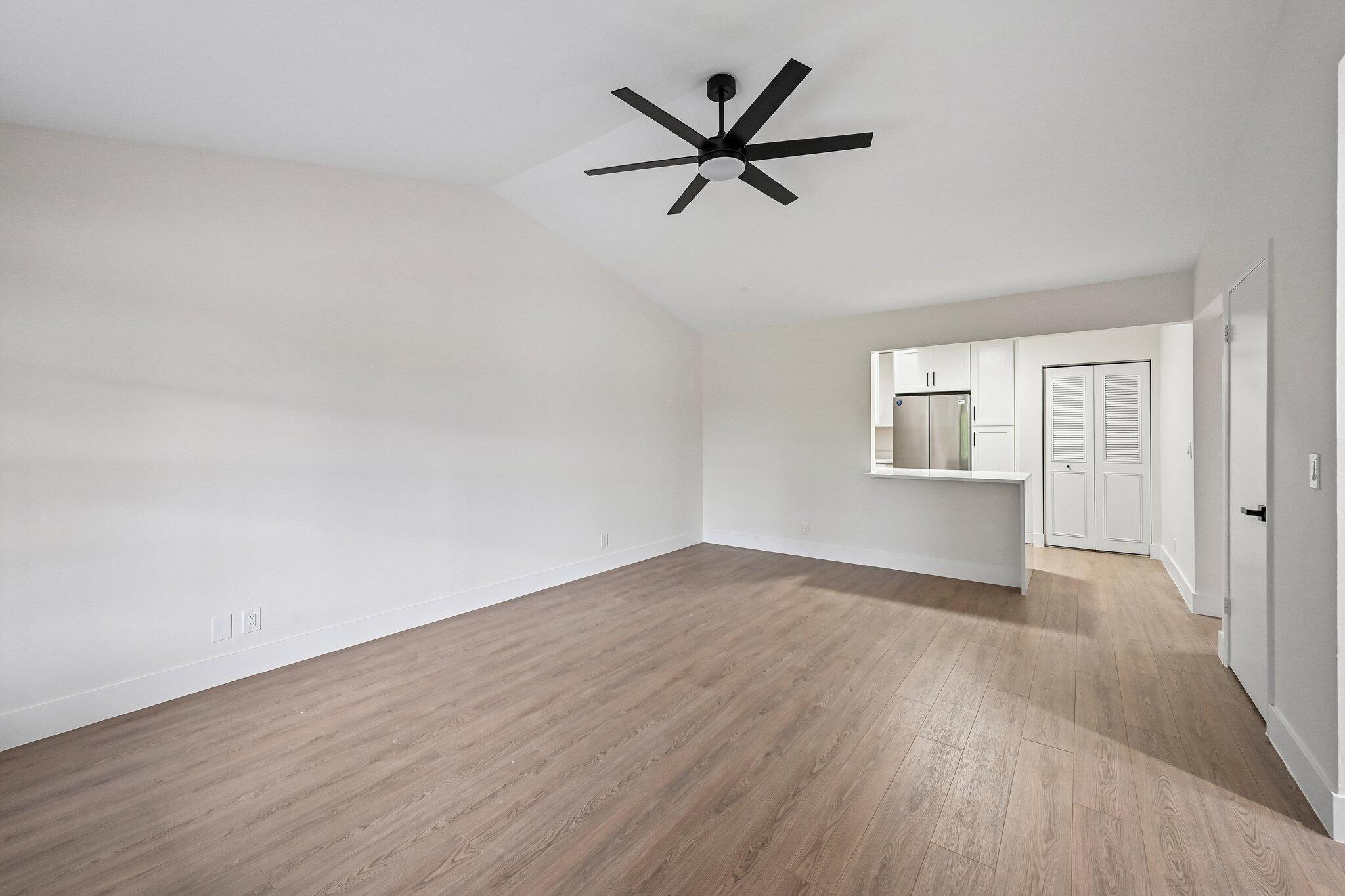 EASTRIDGE ESTATES - Residential