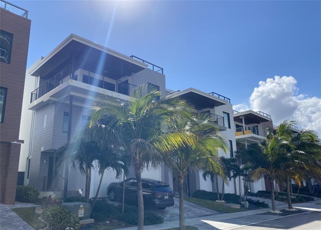 Hollywood Central Beach 4 - Residential