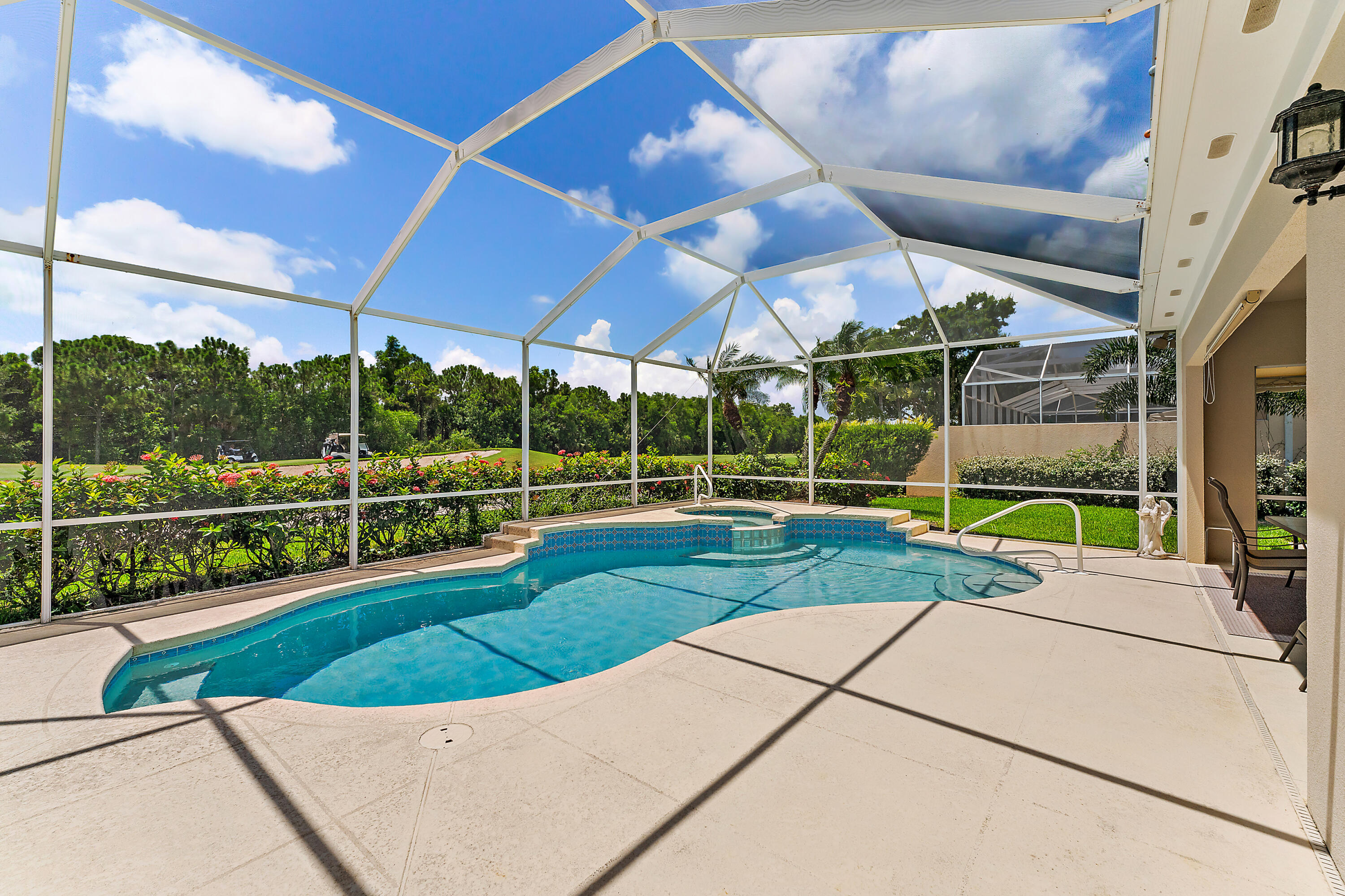 DOUBLE TREE - Residential Lease