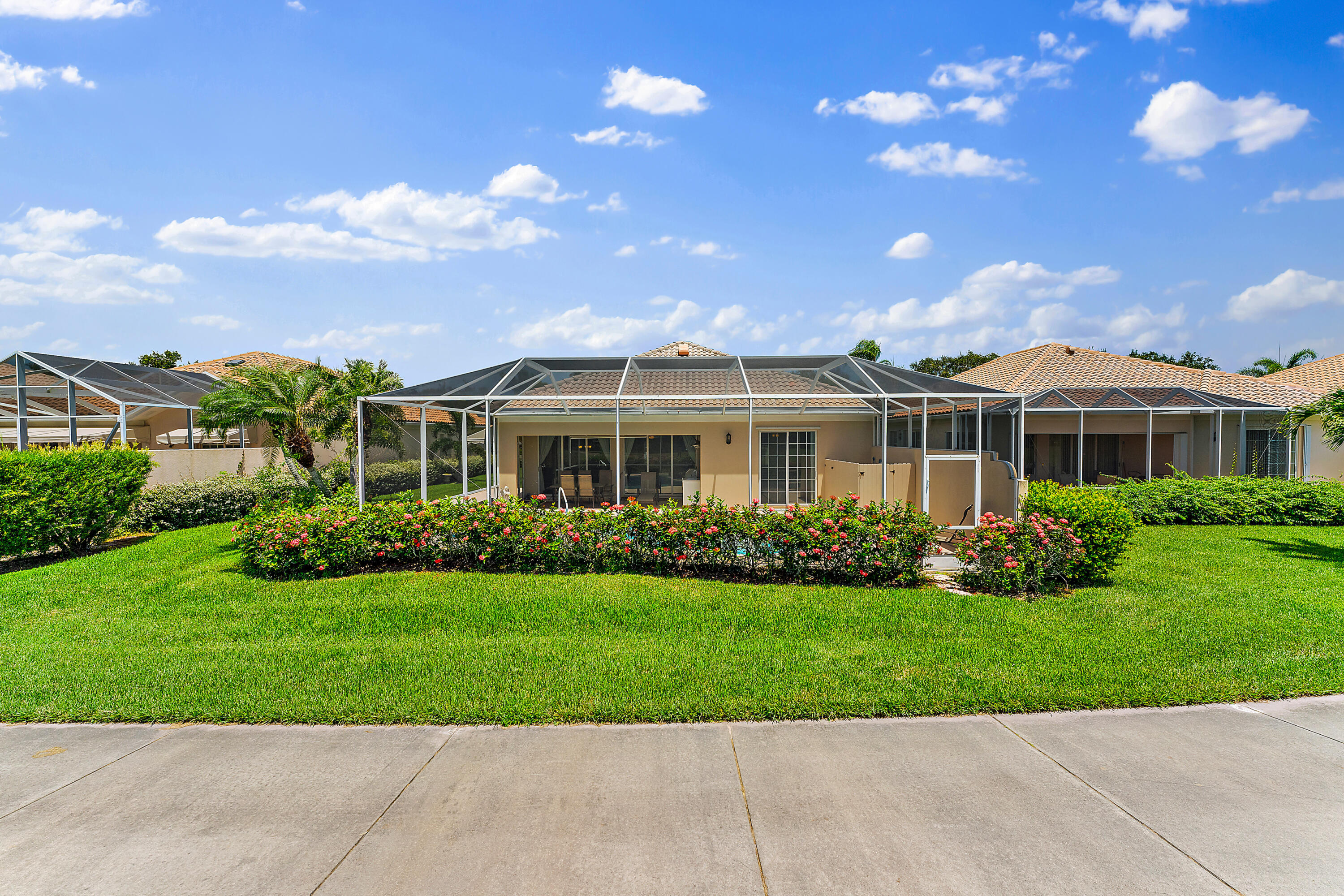 DOUBLE TREE - Residential Lease
