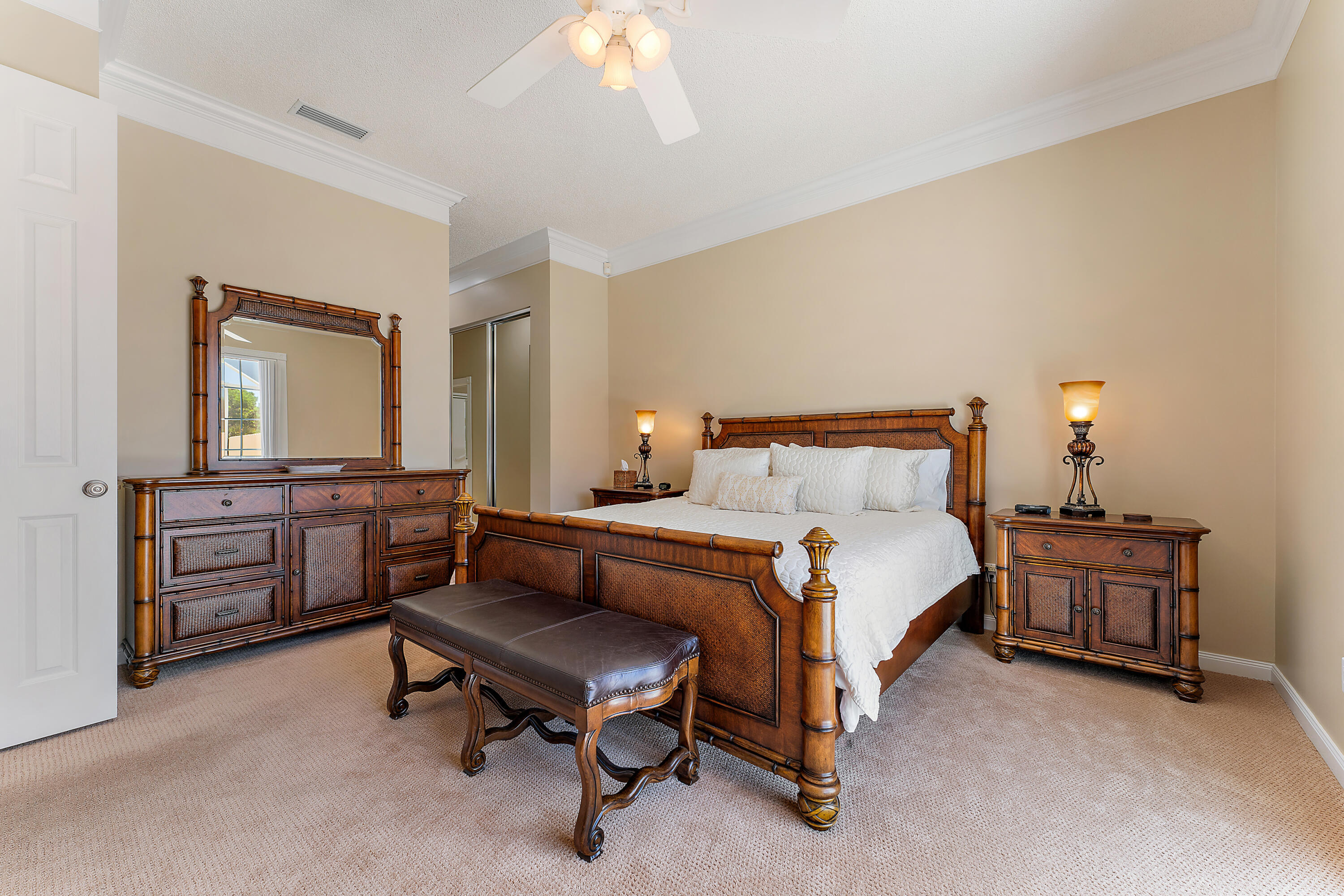 DOUBLE TREE - Residential Lease