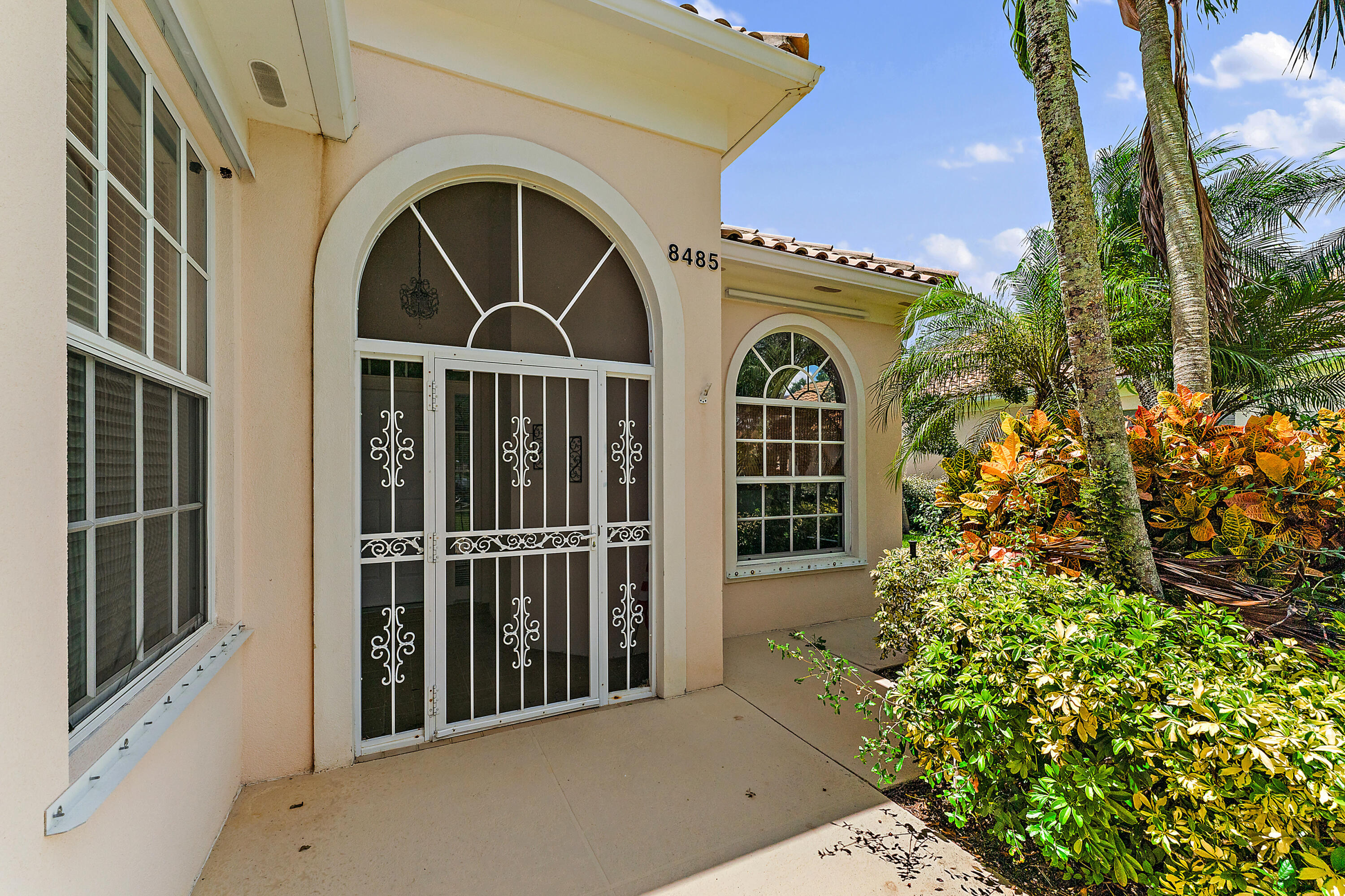 DOUBLE TREE - Residential Lease