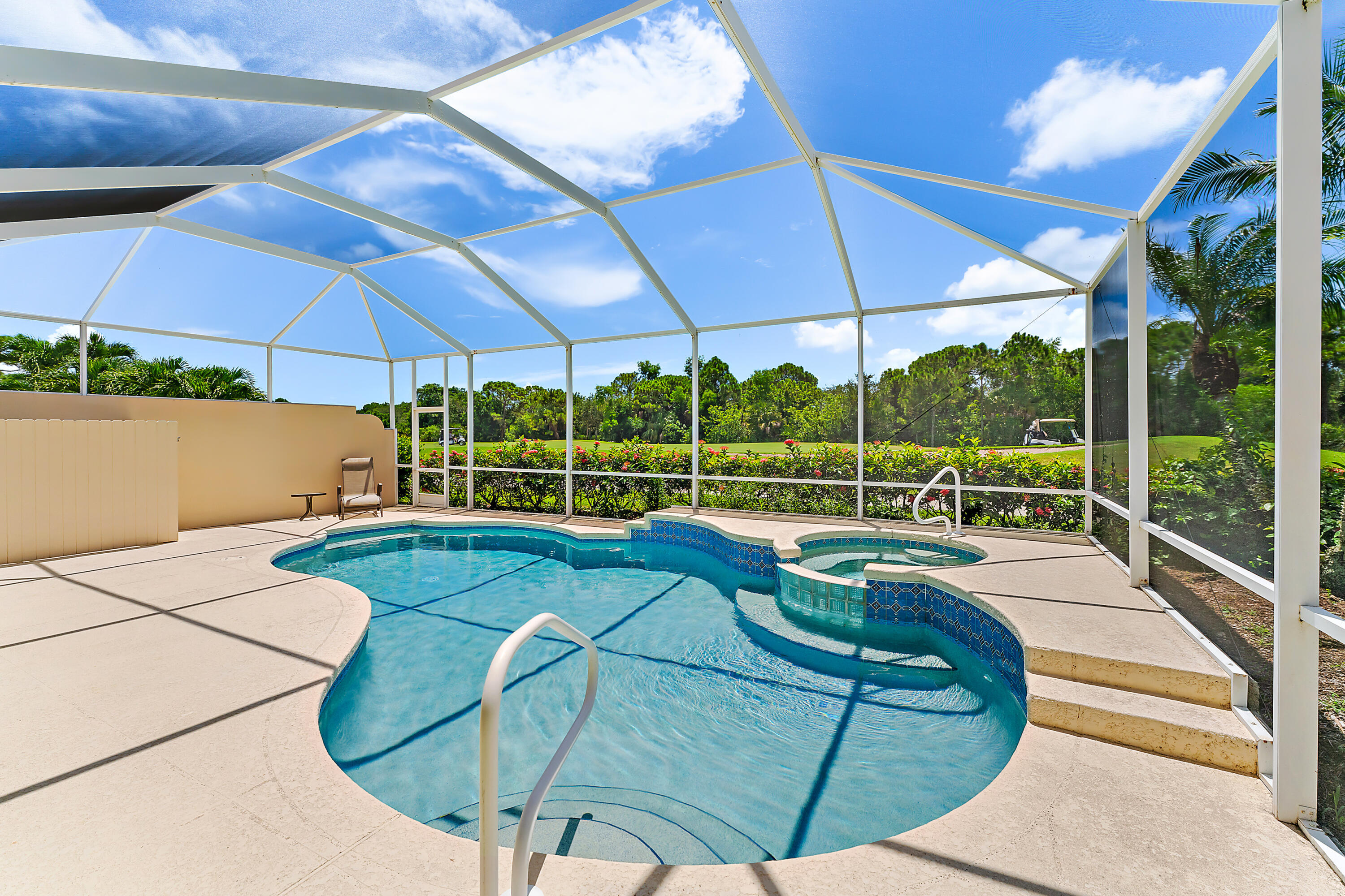 DOUBLE TREE - Residential Lease