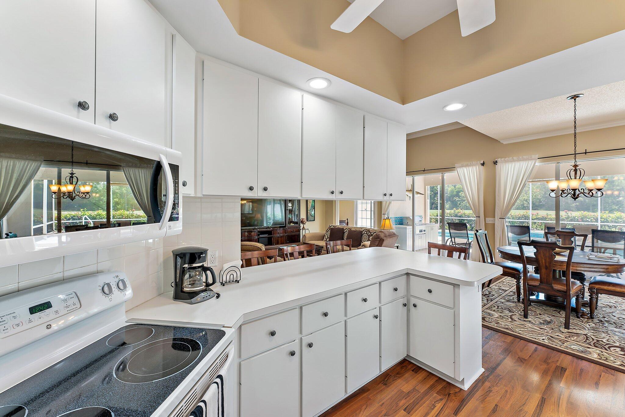 DOUBLE TREE - Residential Lease