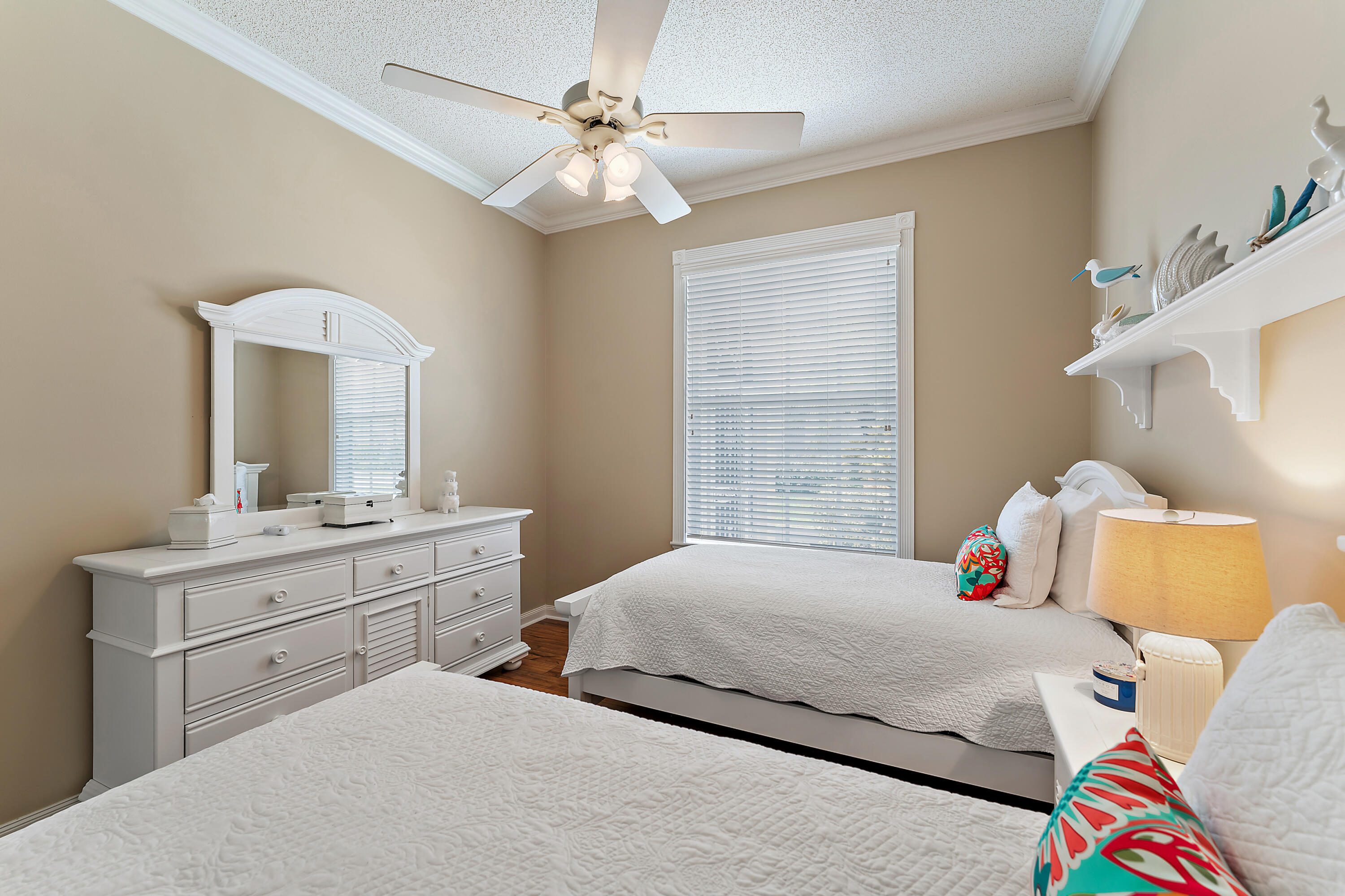 DOUBLE TREE - Residential Lease