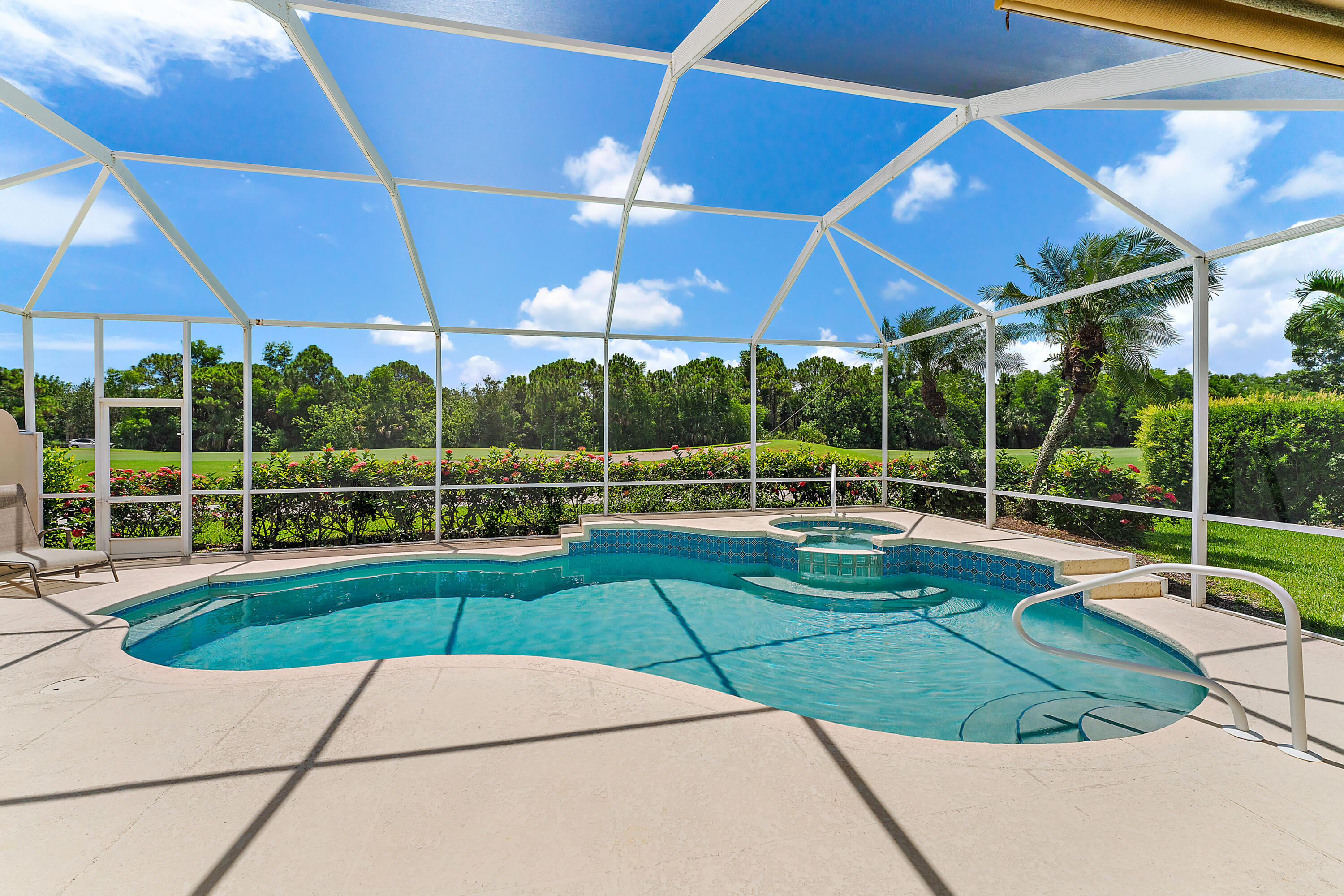 DOUBLE TREE - Residential Lease