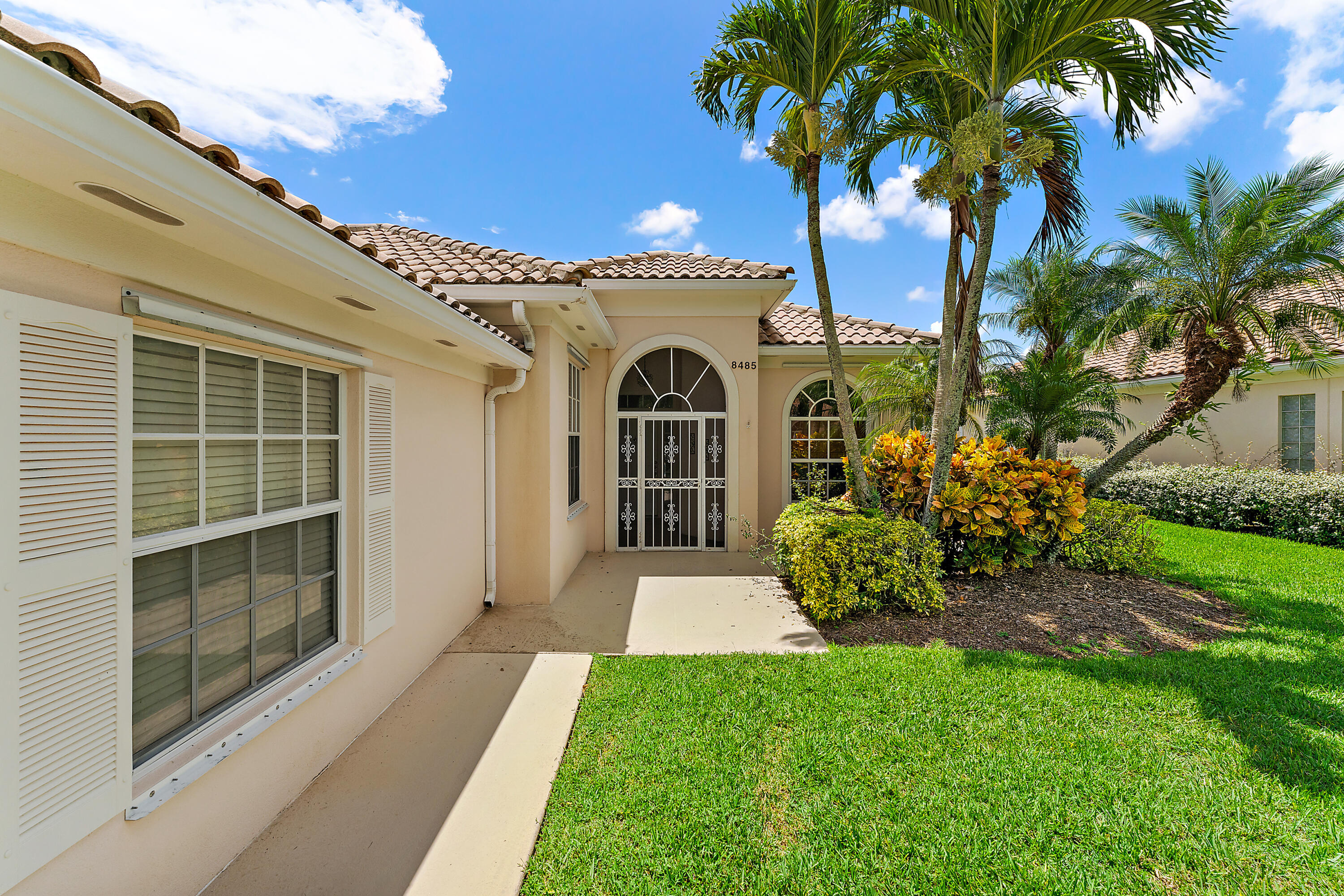 DOUBLE TREE - Residential Lease