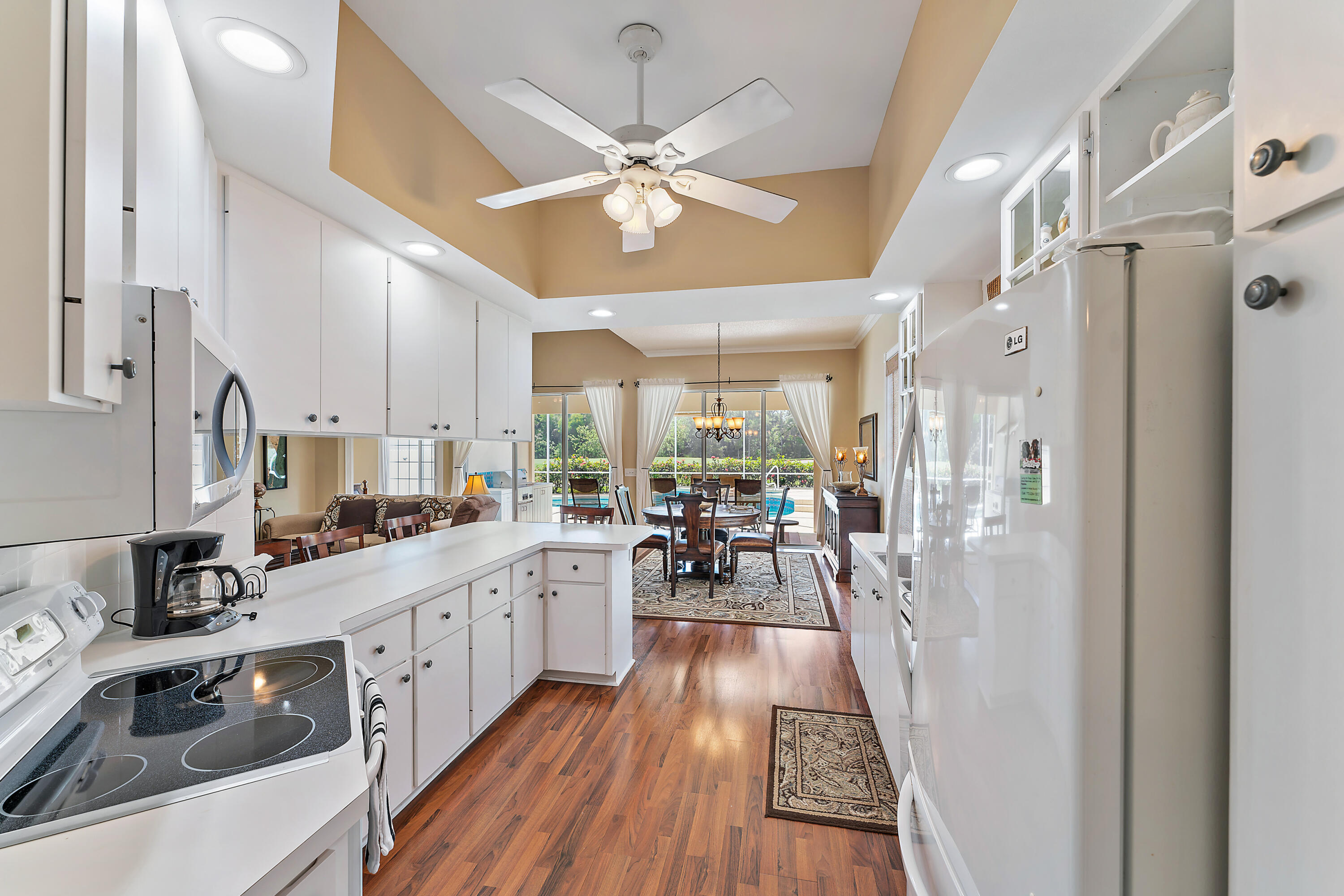 DOUBLE TREE - Residential Lease