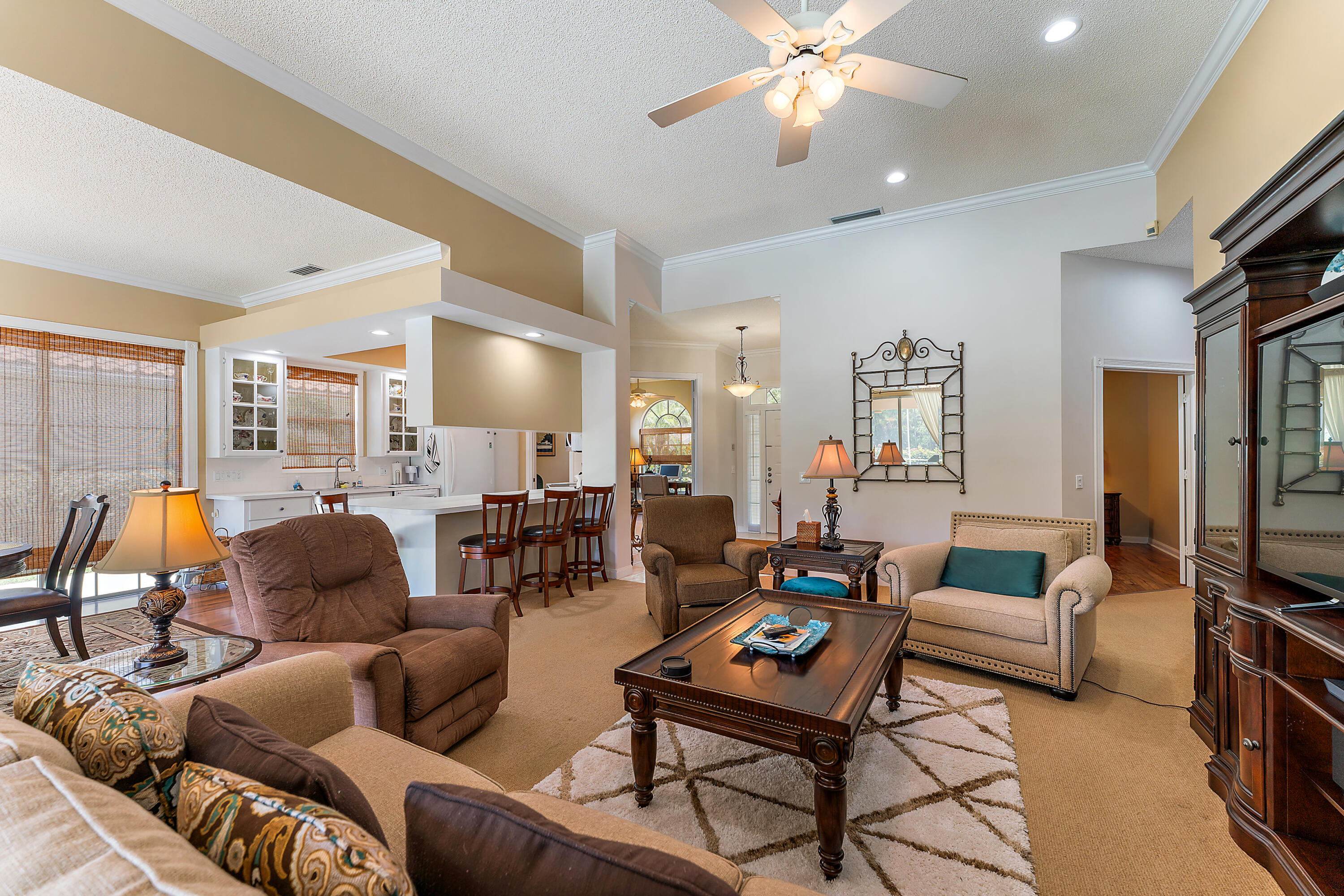 DOUBLE TREE - Residential Lease