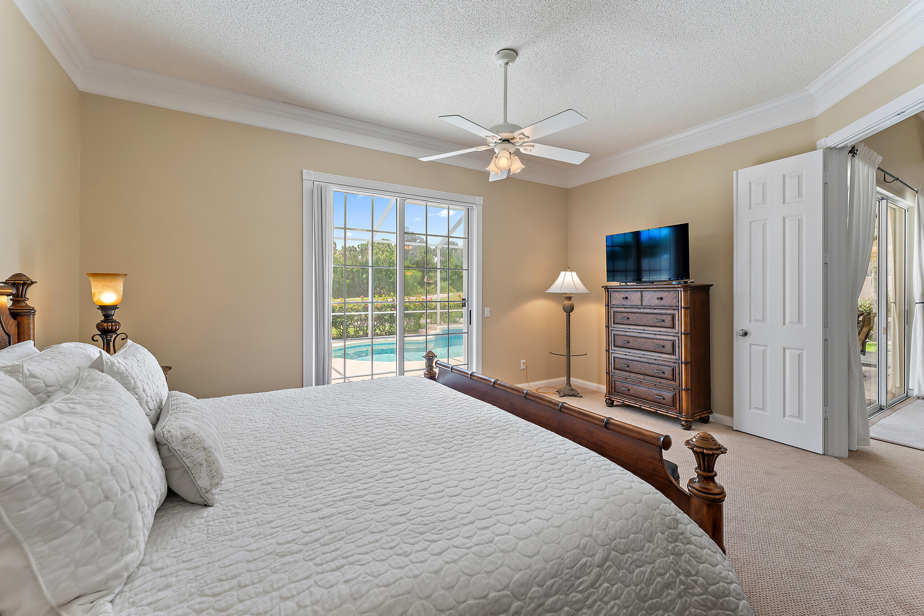 DOUBLE TREE - Residential Lease