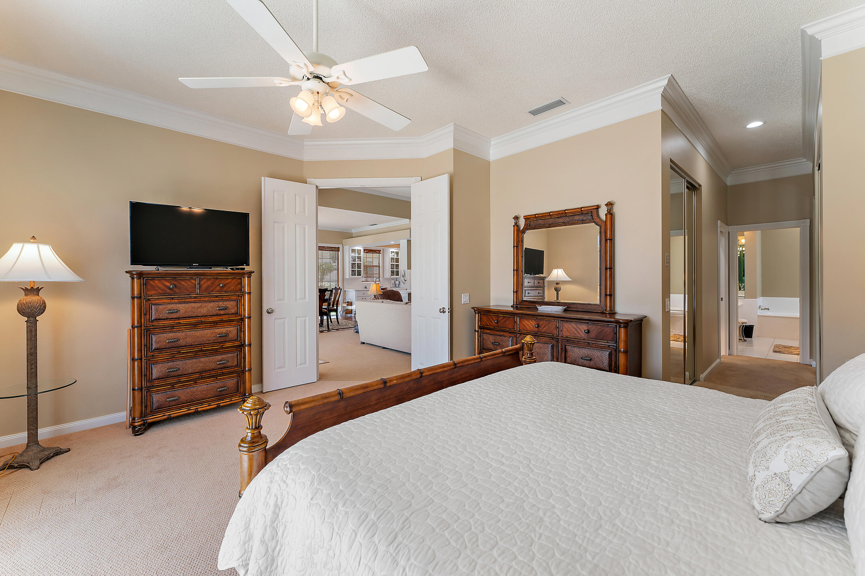 DOUBLE TREE - Residential Lease