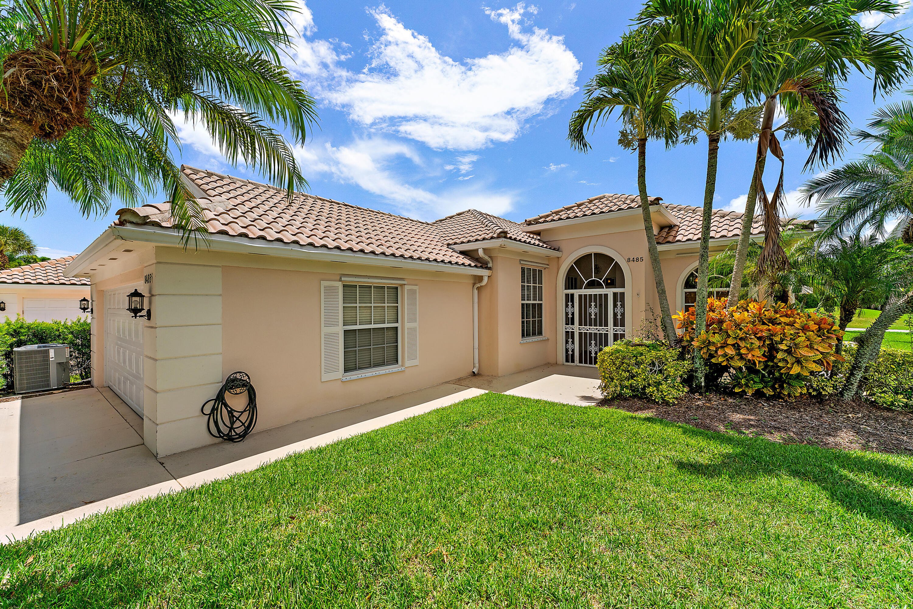 DOUBLE TREE - Residential Lease