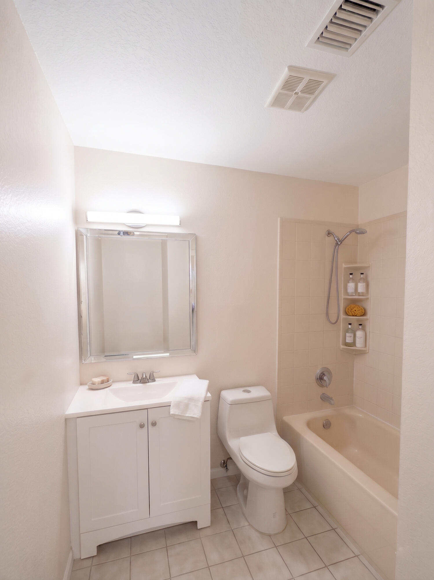 CORAL RUN CONDO - Residential Lease