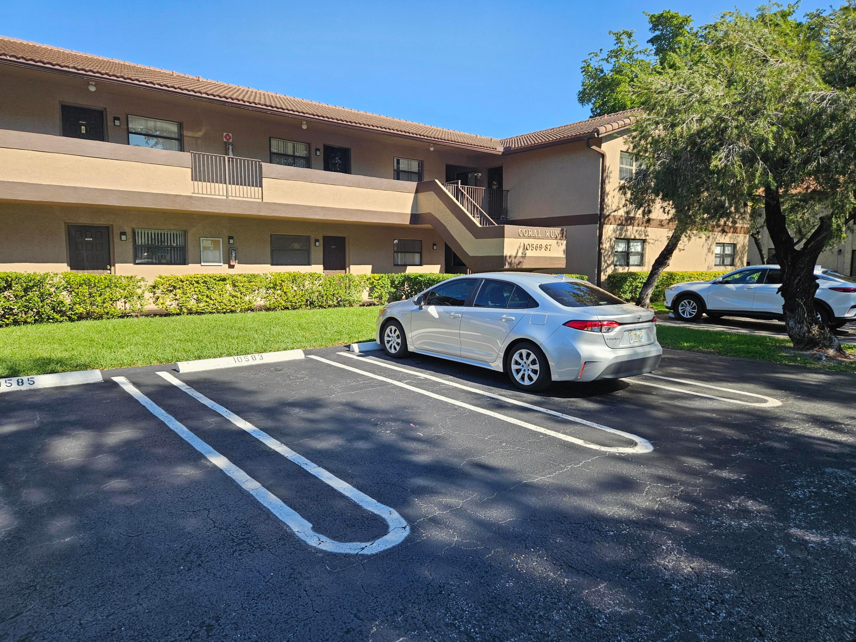 CORAL RUN CONDO - Residential Lease