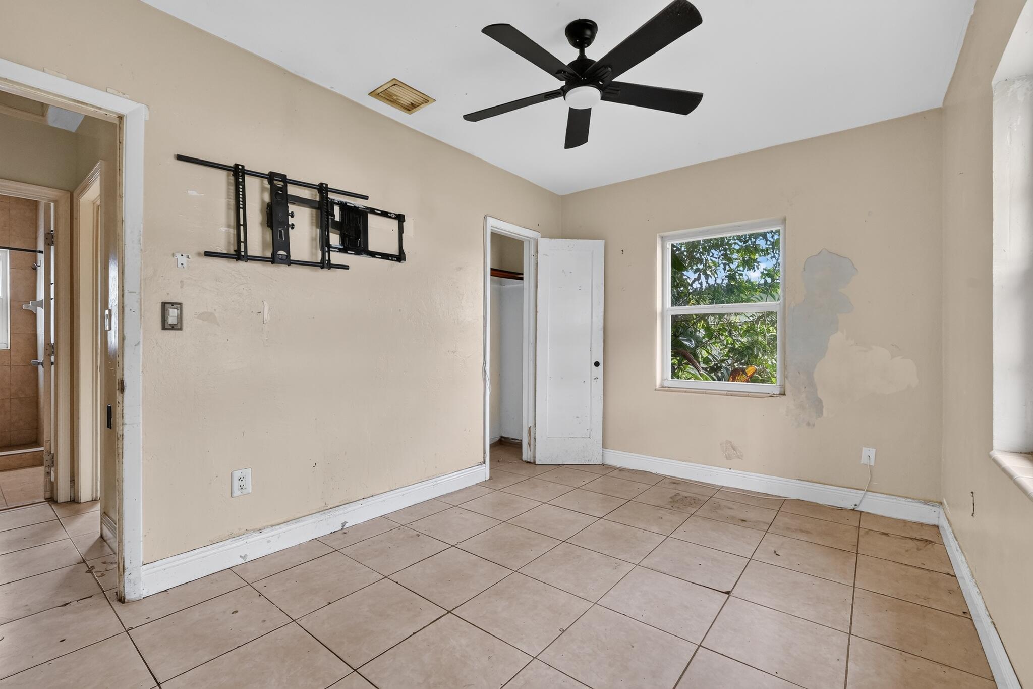 RICHMOND HEIGHTS - Residential