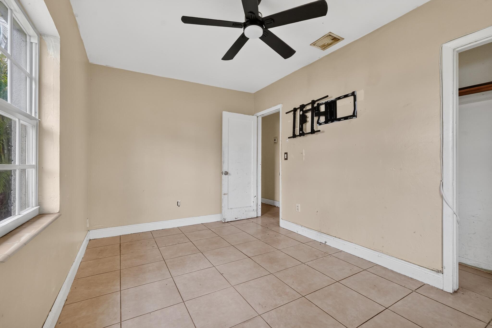 RICHMOND HEIGHTS - Residential