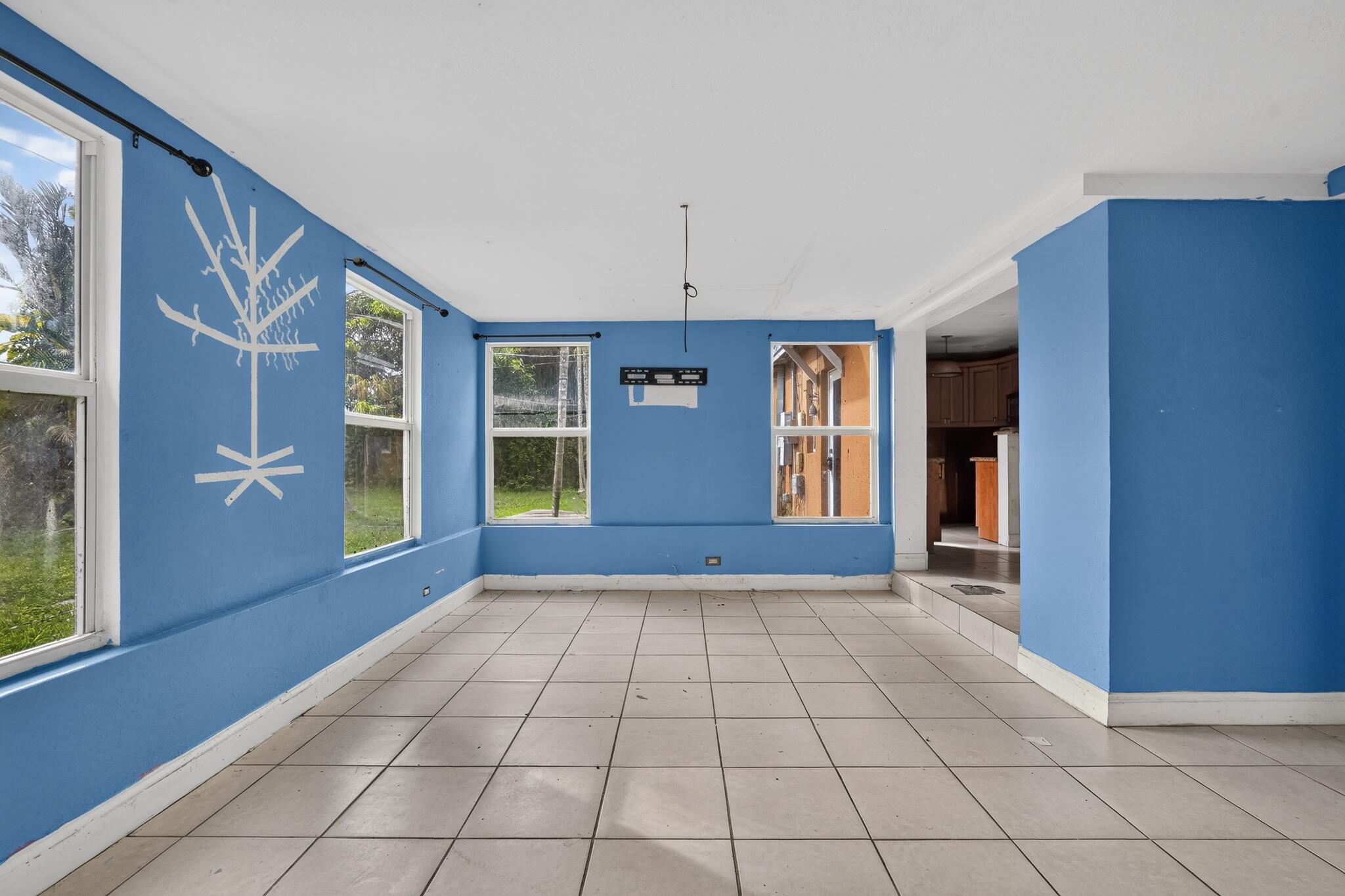 RICHMOND HEIGHTS - Residential