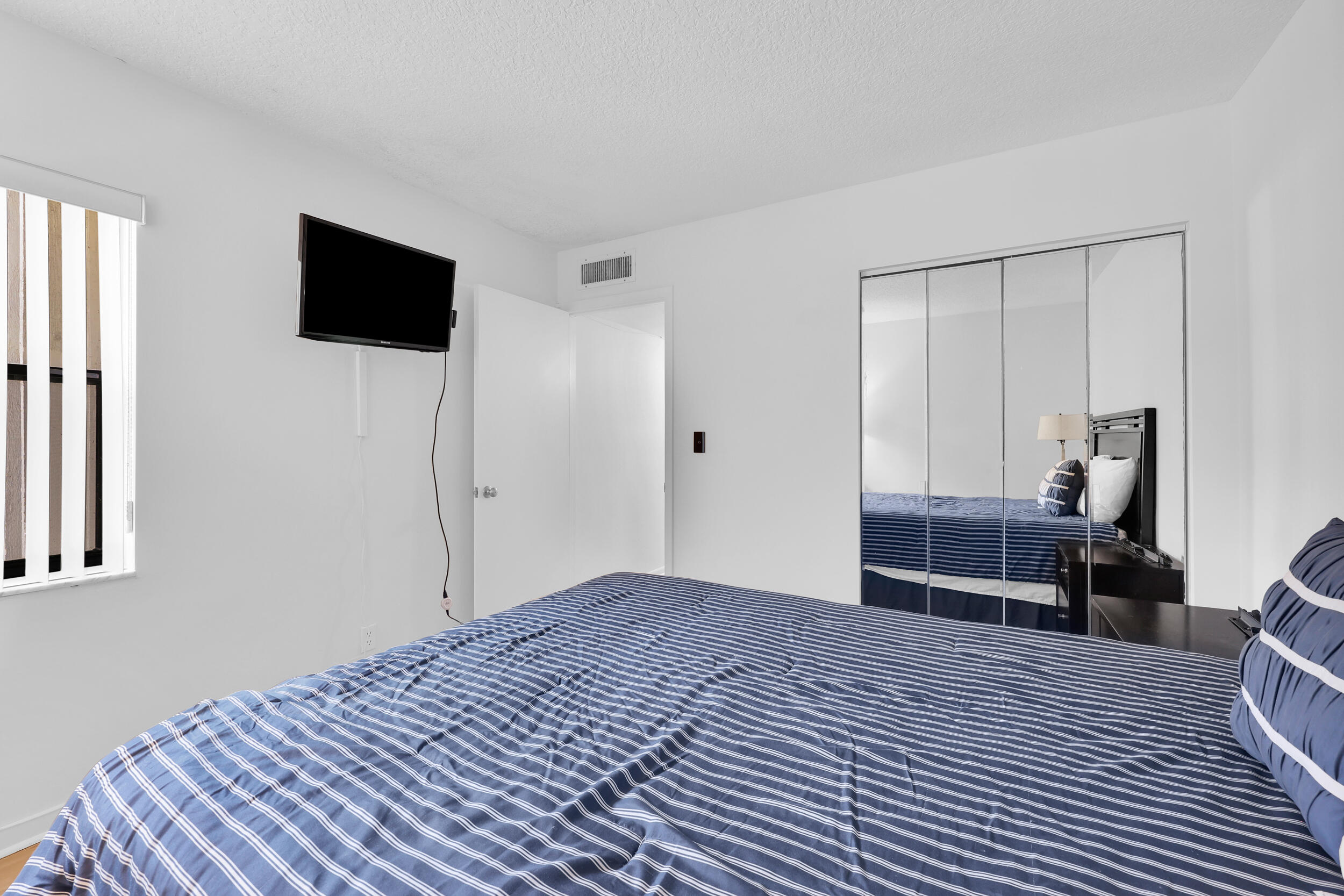 BRIARWOOD CONDO - Residential Lease