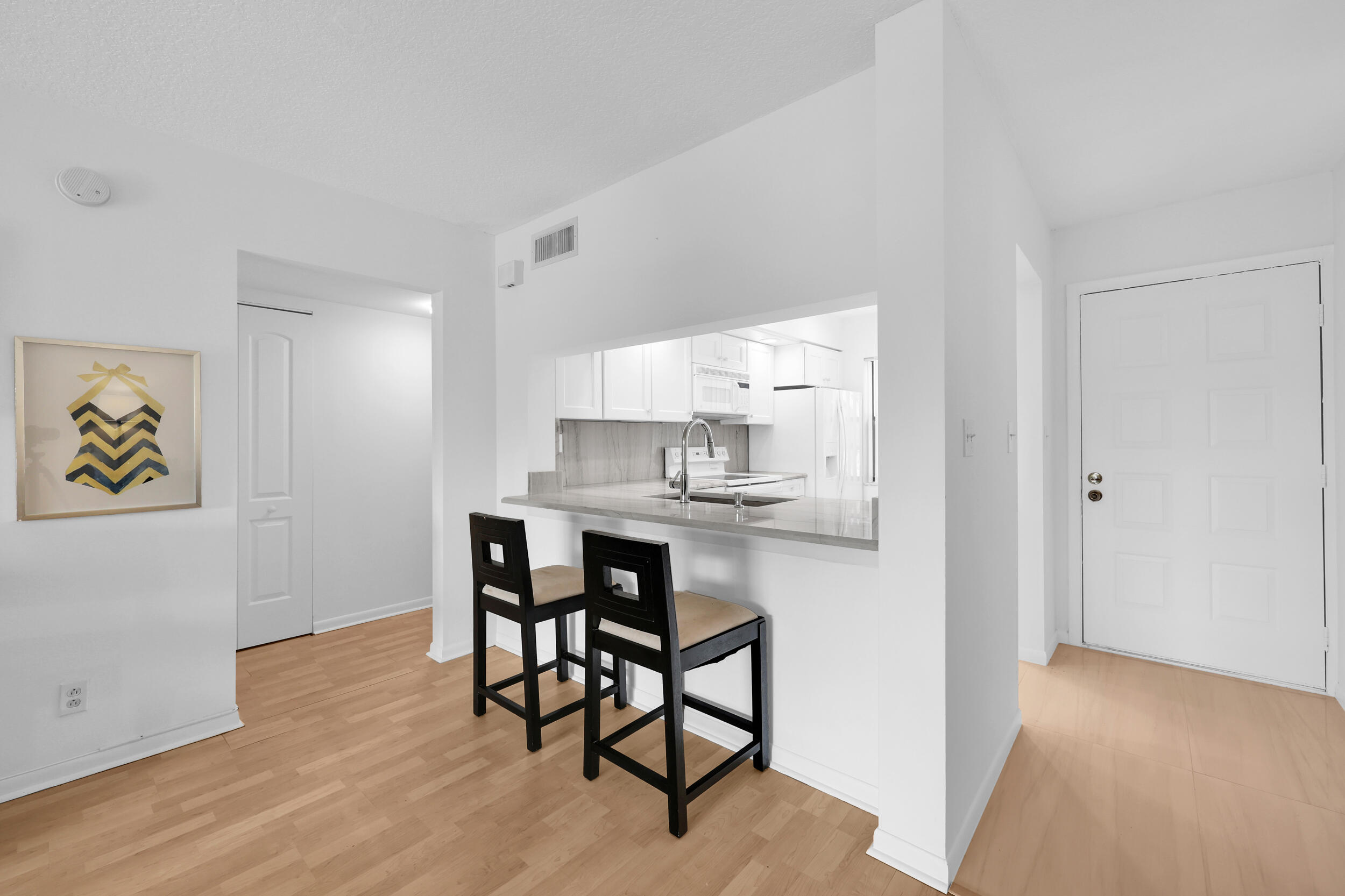 BRIARWOOD CONDO - Residential Lease