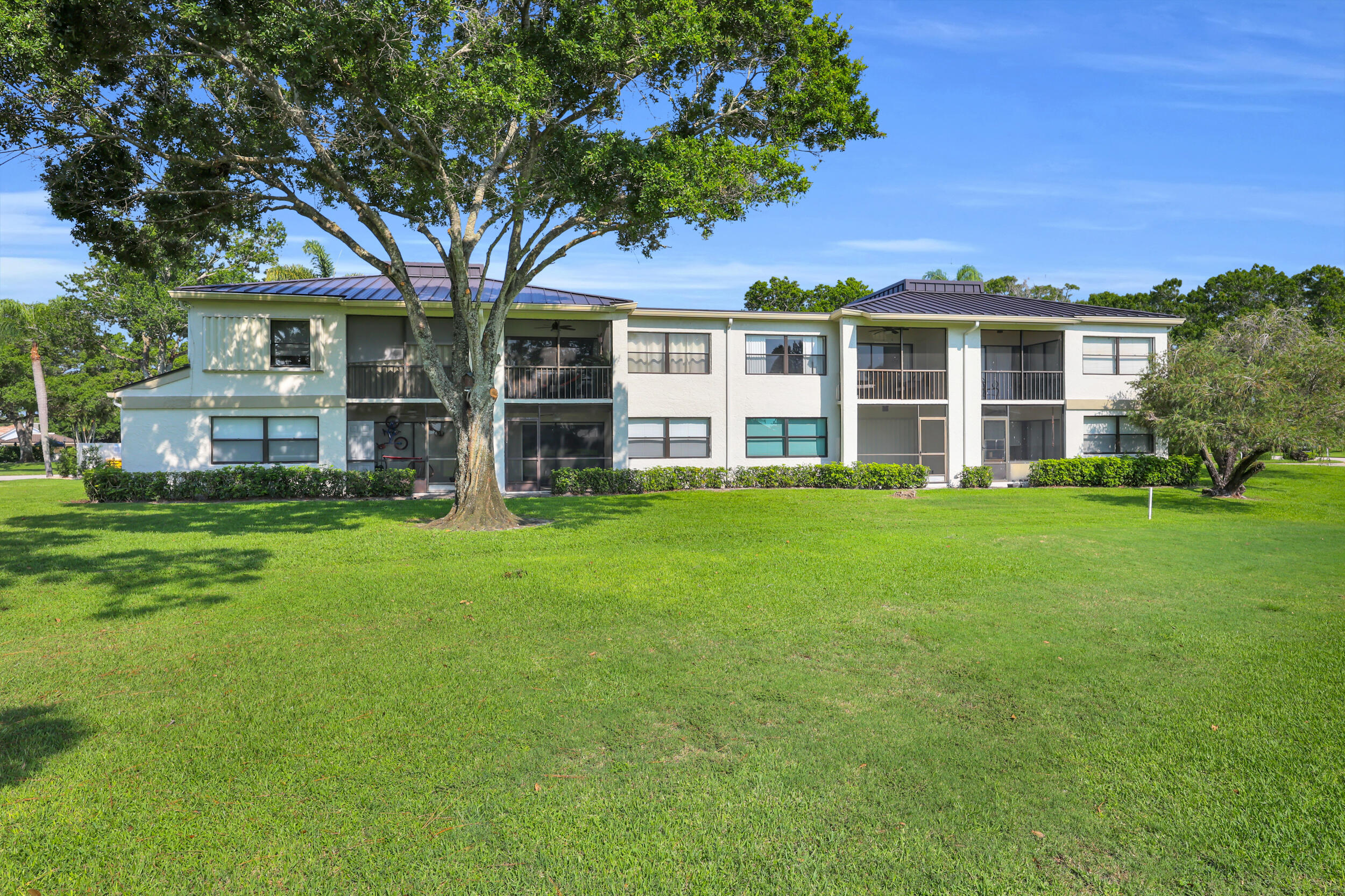 BRIARWOOD CONDO - Residential Lease