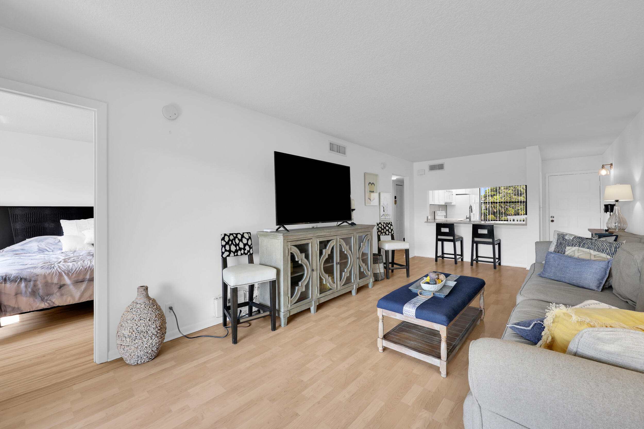 BRIARWOOD CONDO - Residential Lease
