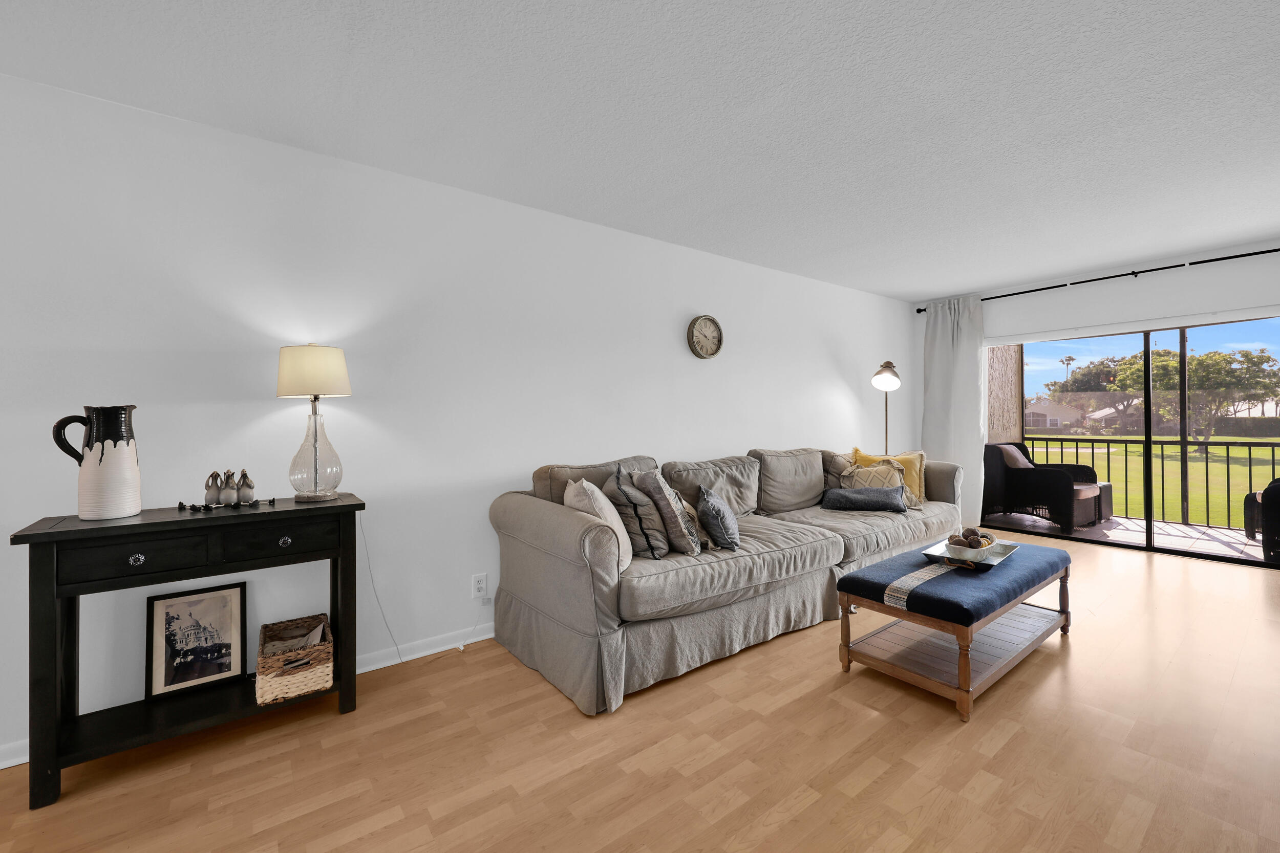BRIARWOOD CONDO - Residential Lease