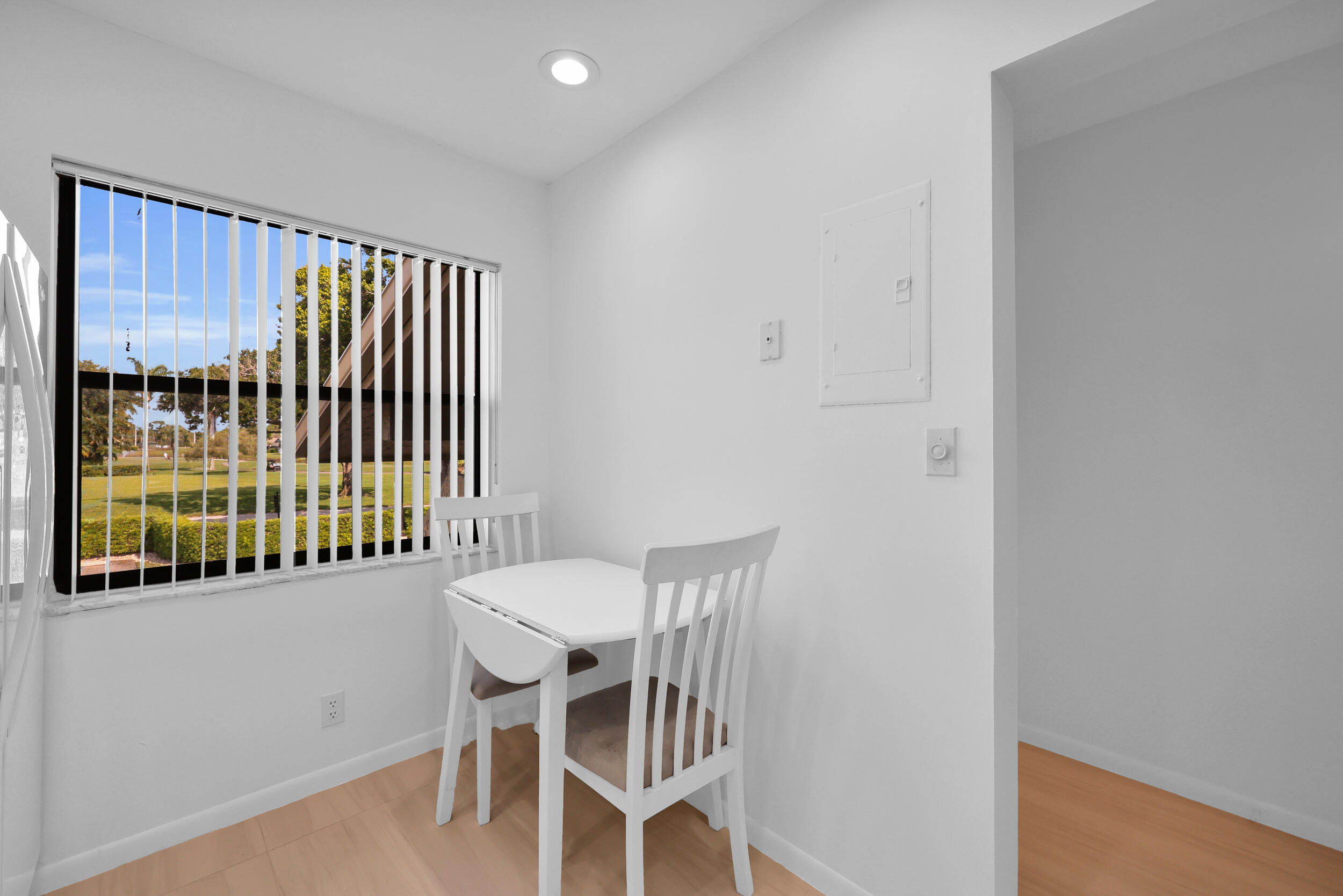 BRIARWOOD CONDO - Residential Lease