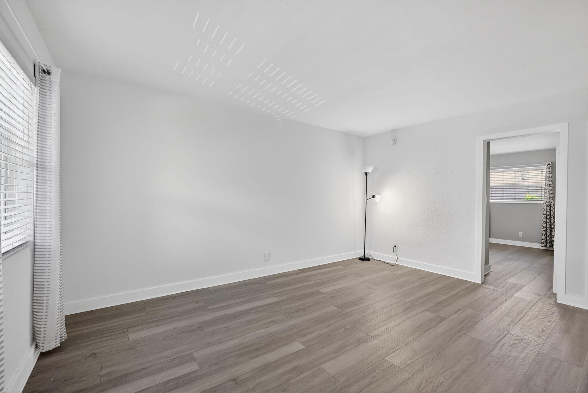 WILTON COMMONS CONDOMINIUM - Residential
