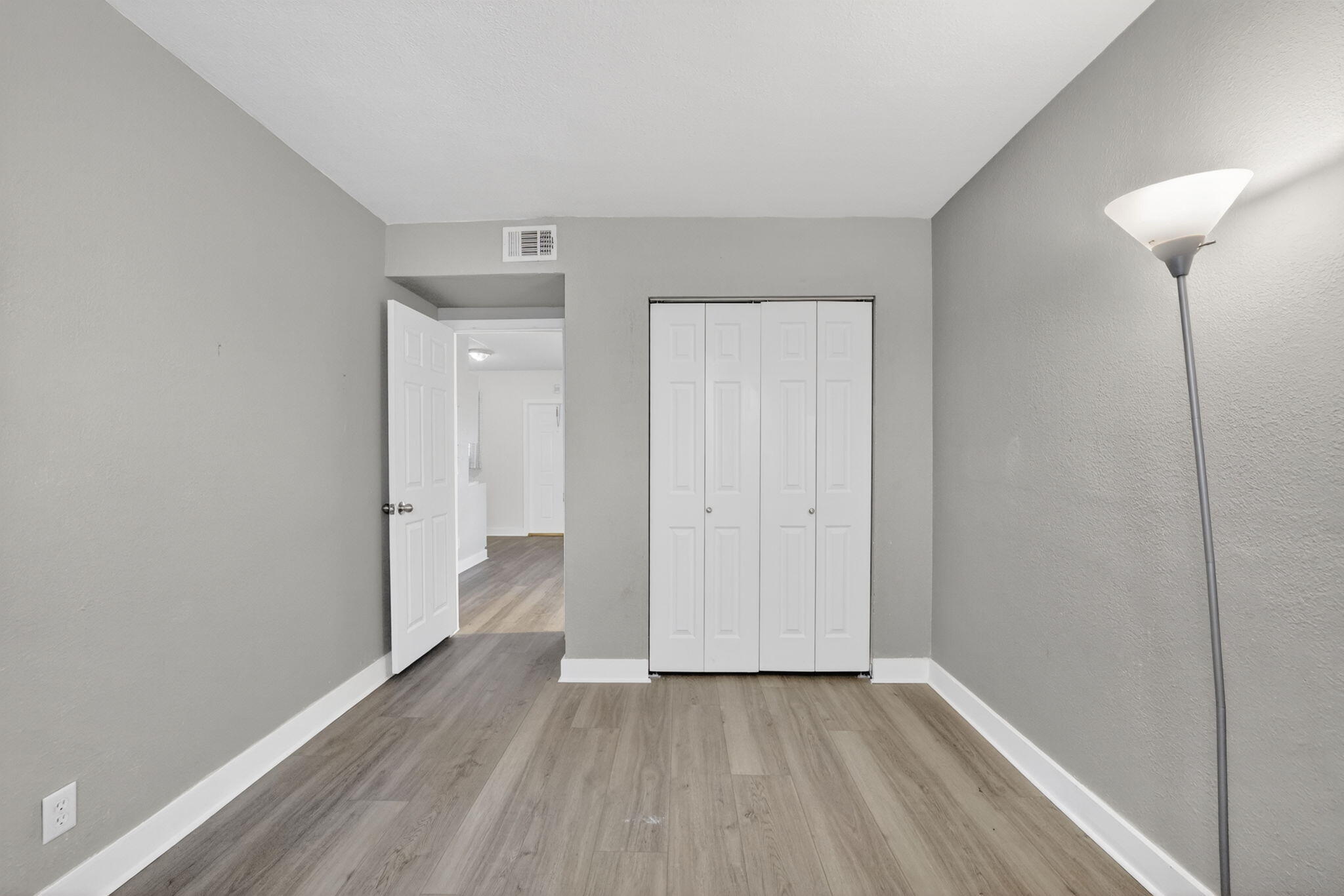WILTON COMMONS CONDOMINIUM - Residential