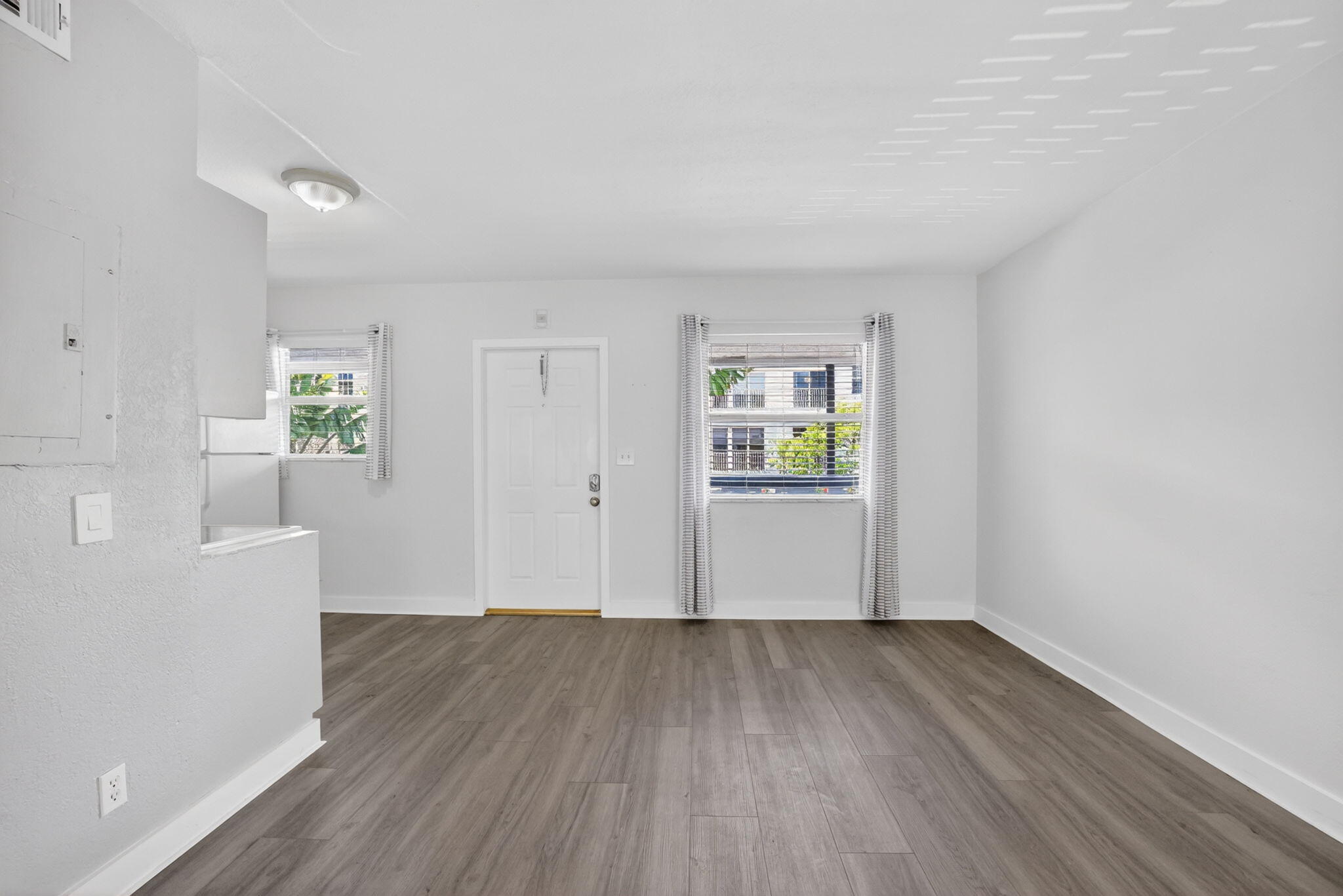 WILTON COMMONS CONDOMINIUM - Residential