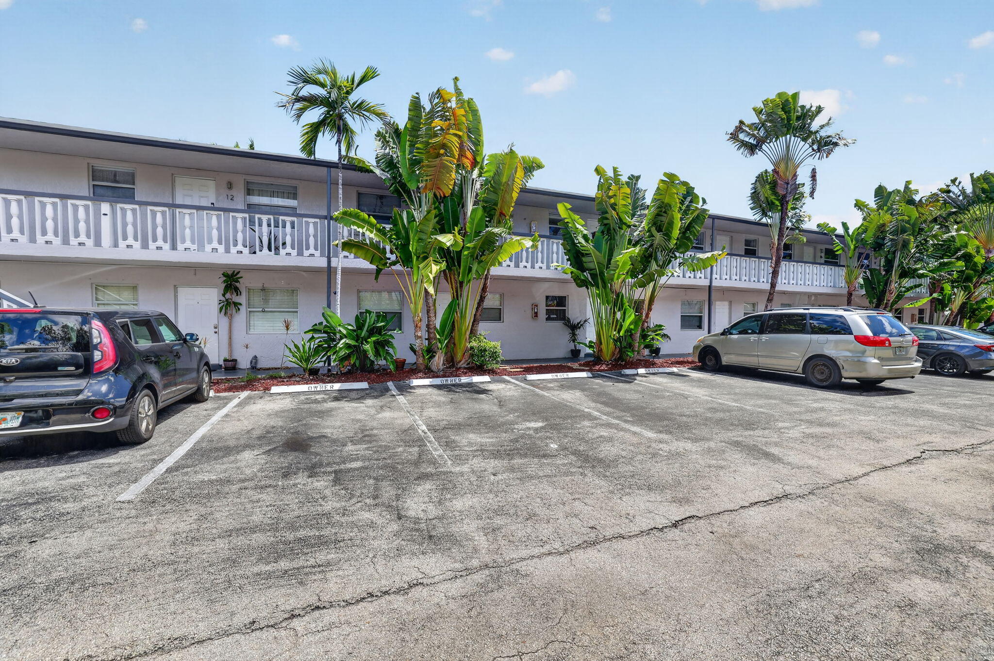 WILTON COMMONS CONDOMINIUM - Residential