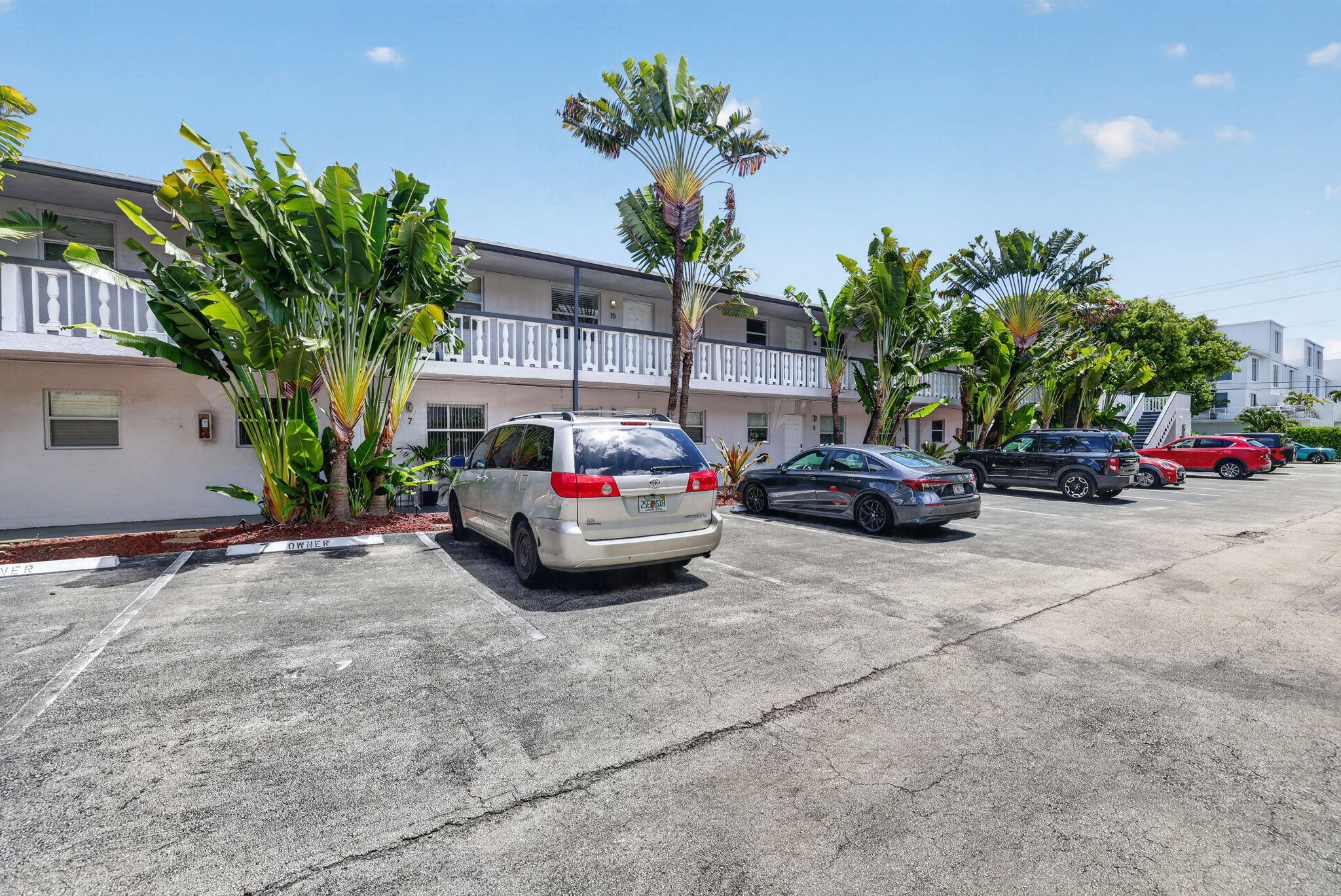 WILTON COMMONS CONDOMINIUM - Residential
