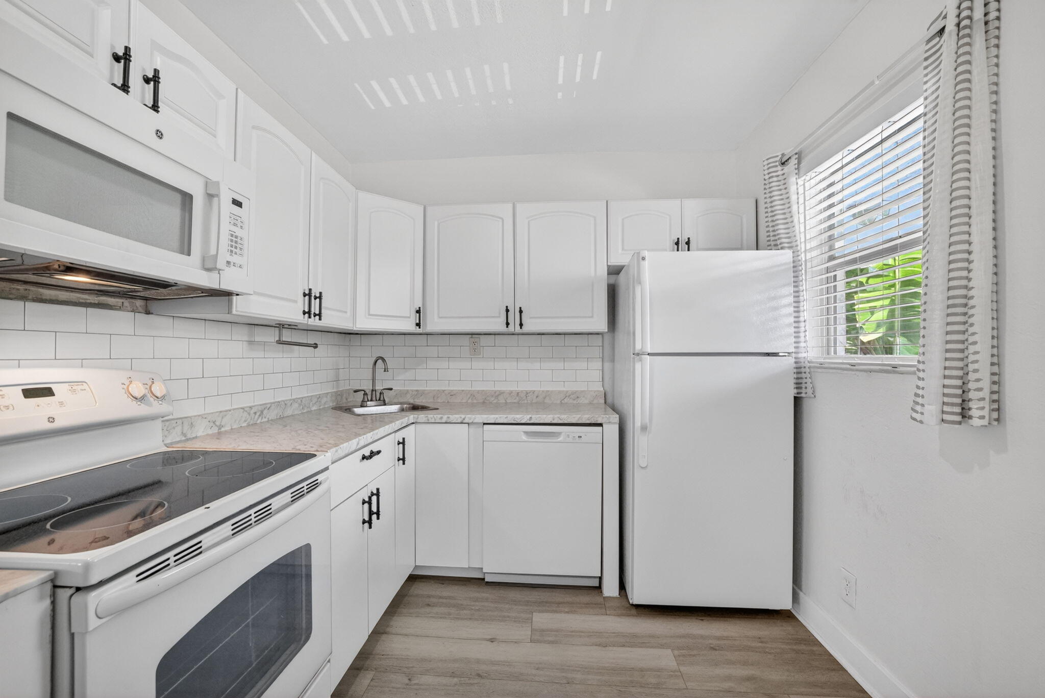 WILTON COMMONS CONDOMINIUM - Residential