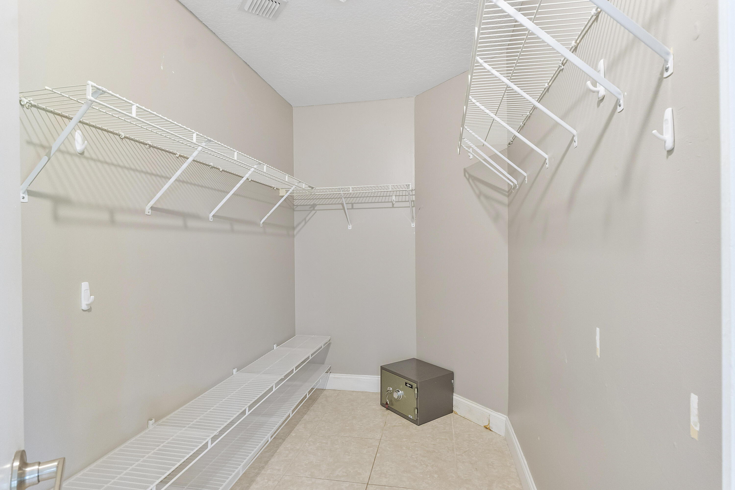 FOREST RIDGE CLUSTER HOMES IV - Residential