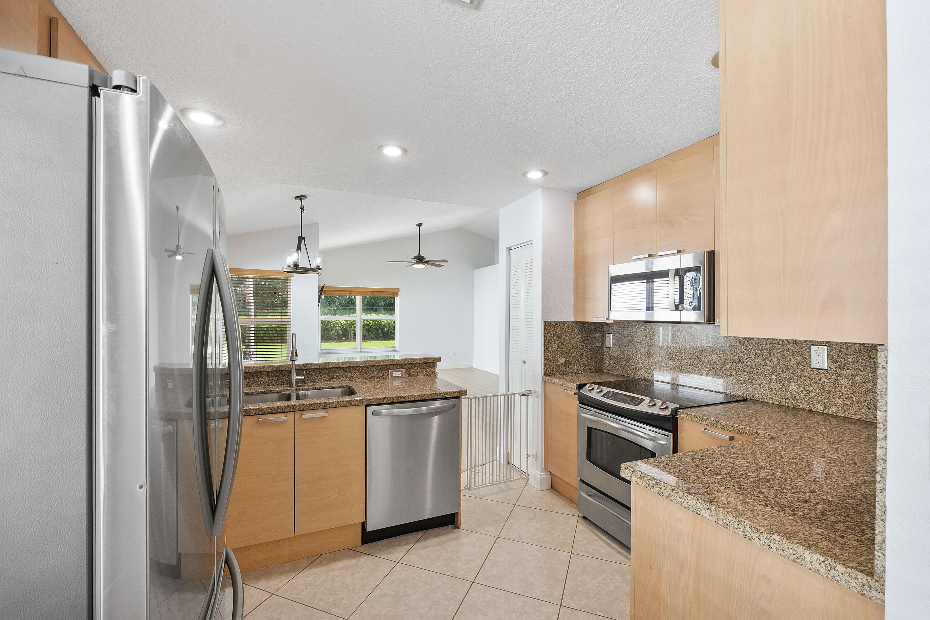 FOREST RIDGE CLUSTER HOMES IV - Residential