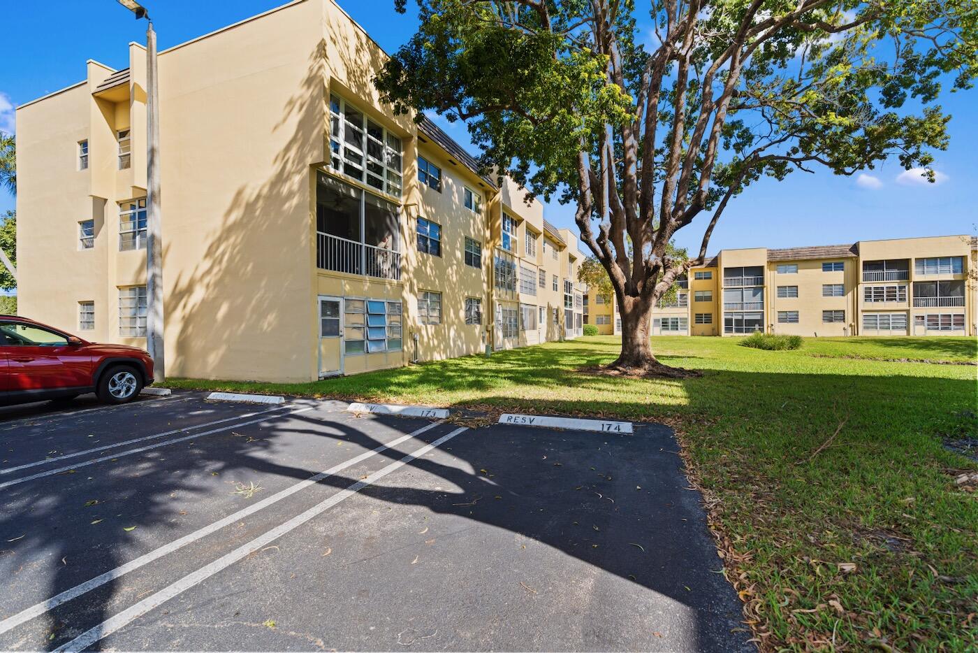 BERMUDA CLUB TWO CONDO - Residential