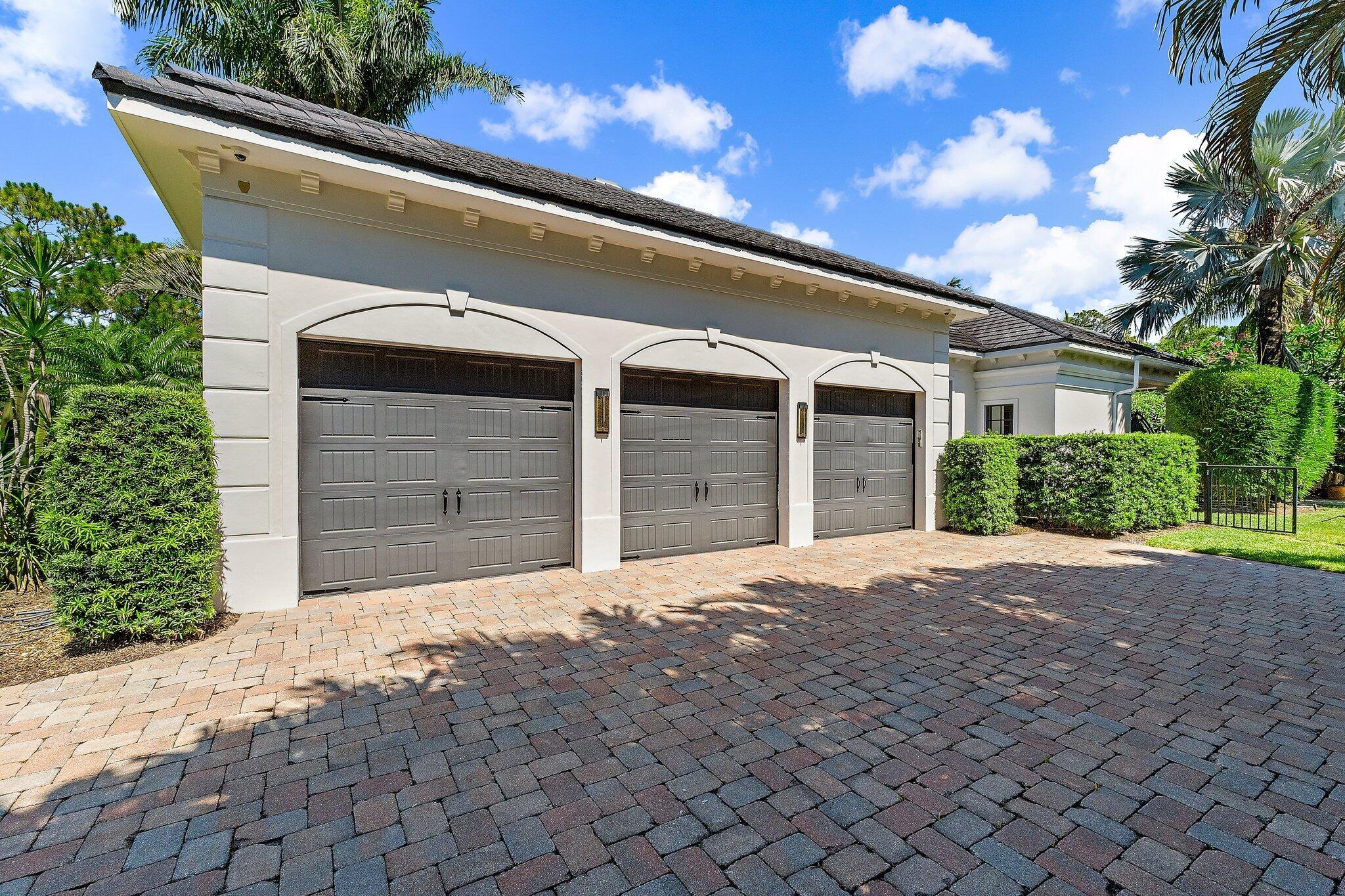 JUPITER EQUESTRIAN ESTATES (AKA HIDDEN BRIDGE) - Residential