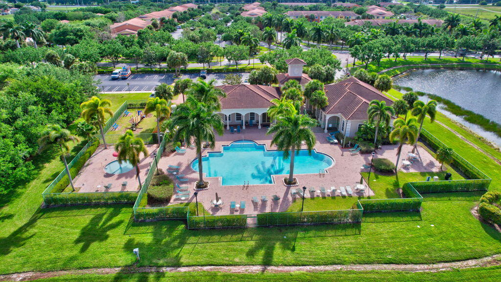 GREEN CAY VILLAGE - Residential