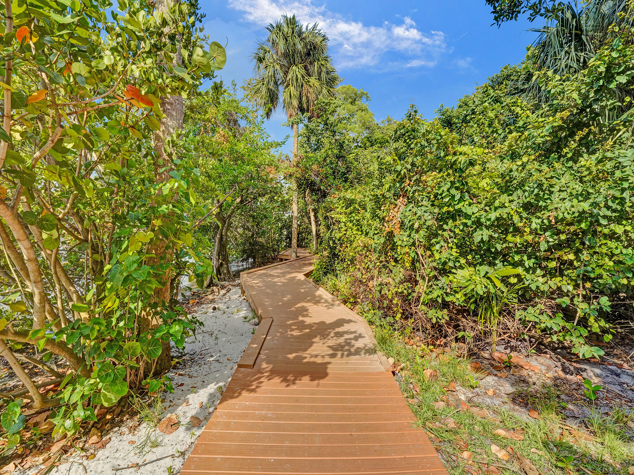 SHADY BANKS ON NEW RIVER RESUB - Residential